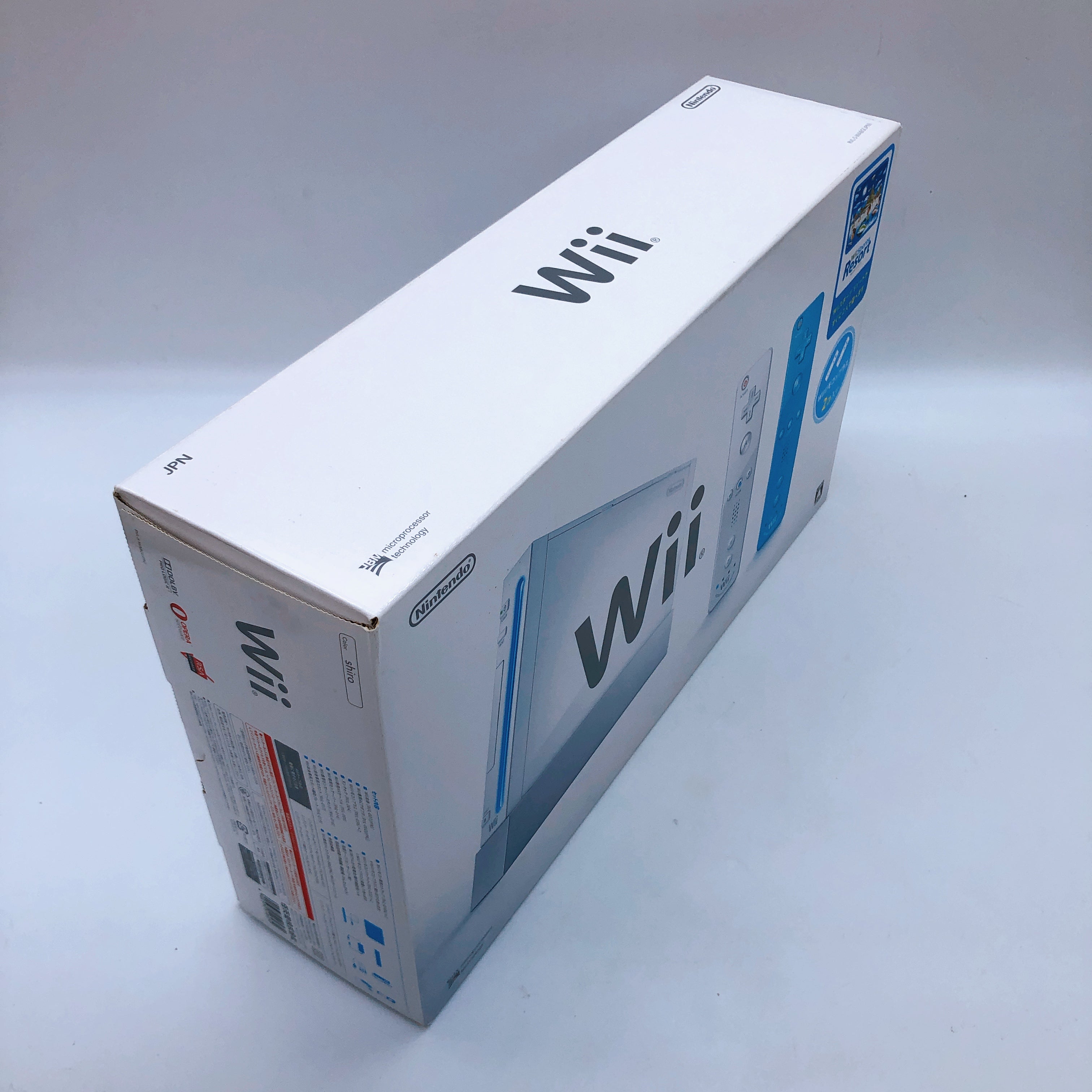 Nintendo Wii Sports Resort Game Console w/ 2 Remote Controls Plus Pack ver White