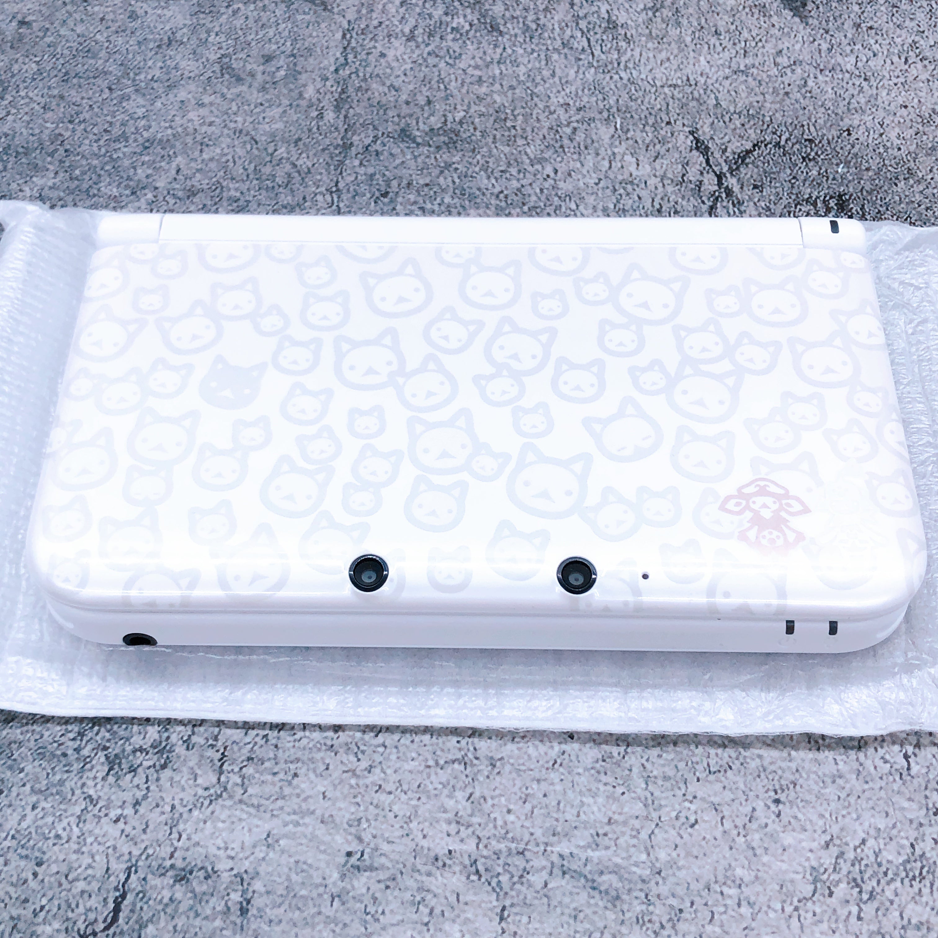 Nintendo 3DS LL Airou White Monster Hunter 4 Special Pack Console Boxed Tested