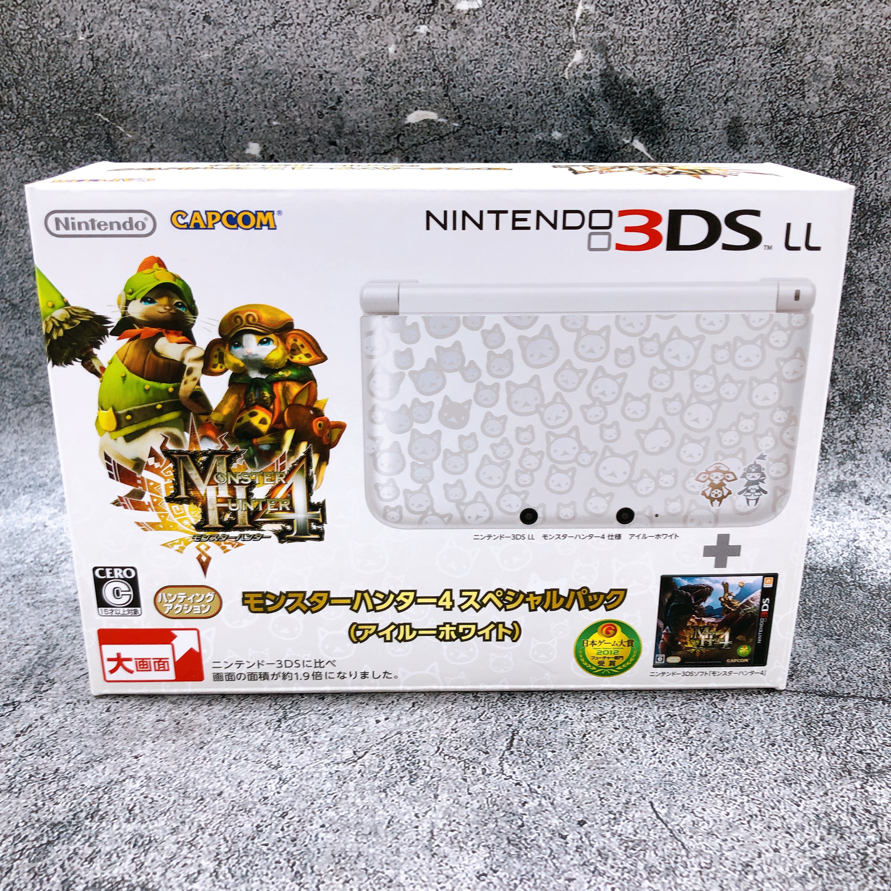 Nintendo 3DS LL Airou White Monster Hunter 4 Special Pack Console Boxed Tested