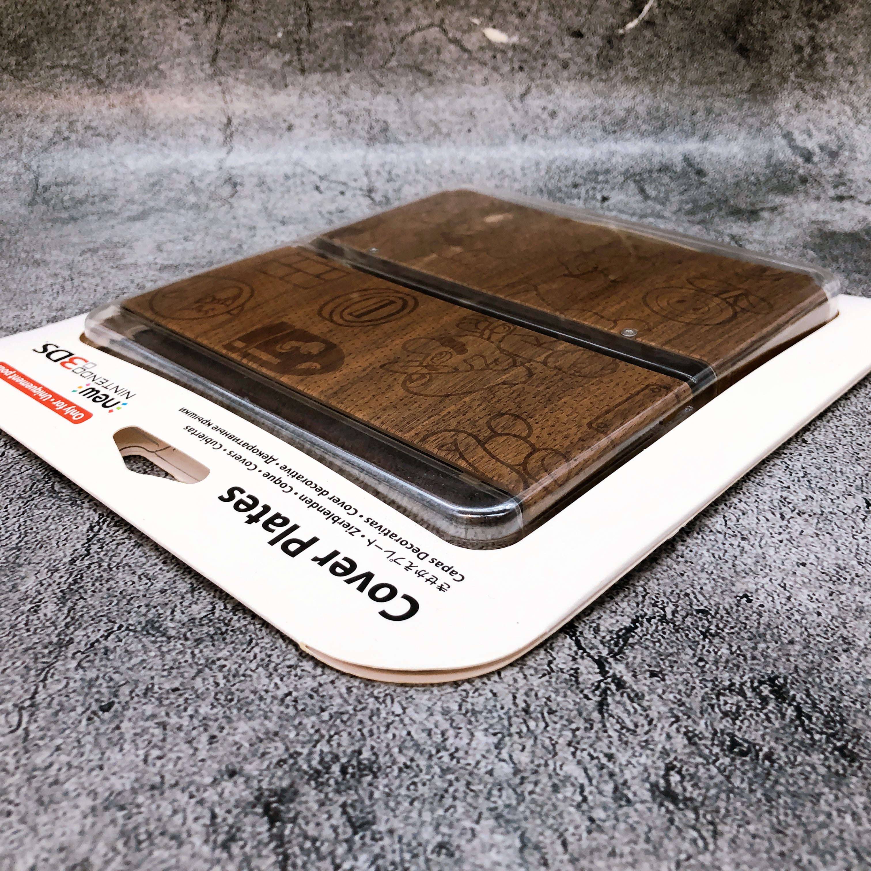 New Nintendo 3DS Mario Monogram Wood Wooden Kisekae Cover Plates No. 024 NEW