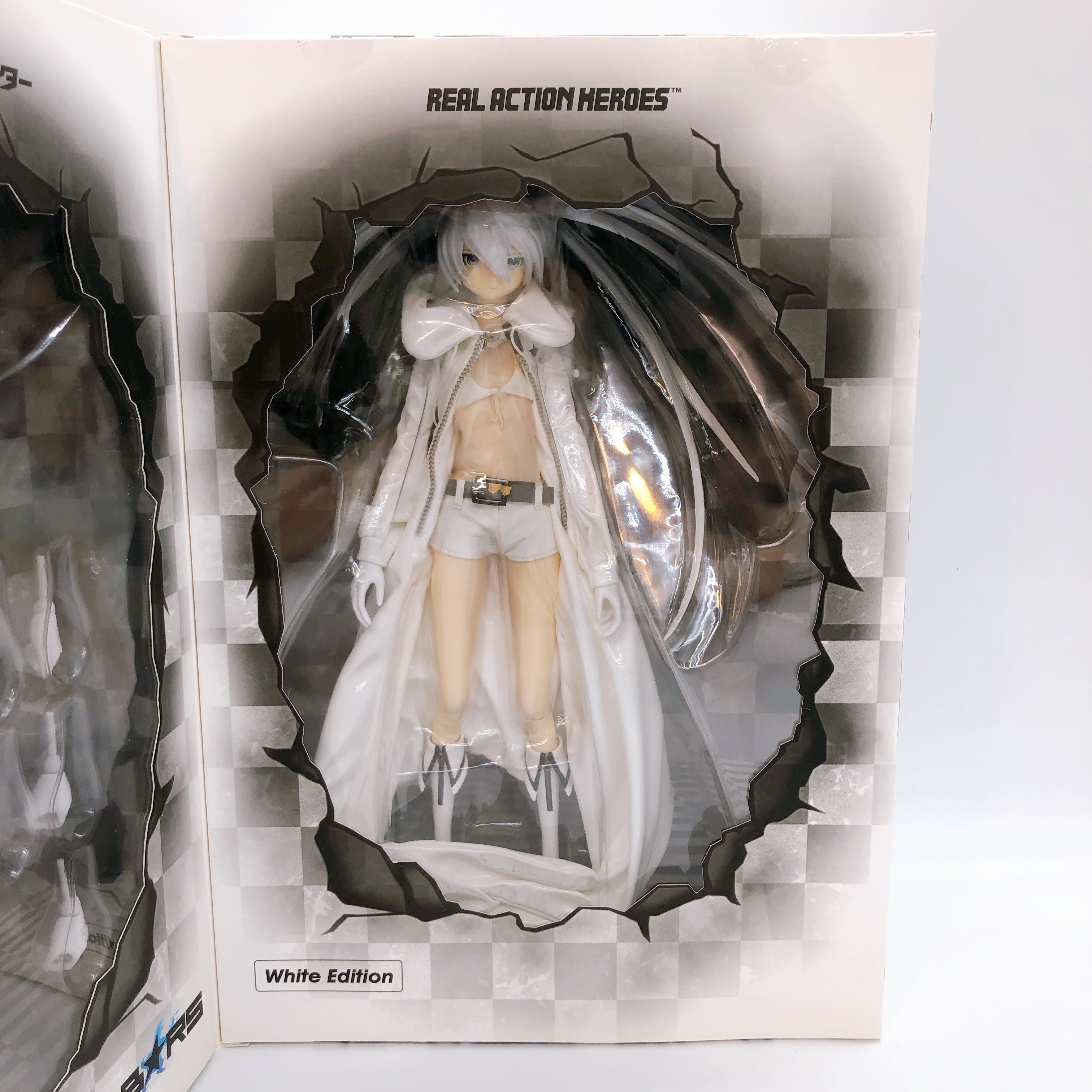Medicom Black Rock Shooter White Edition RAH Real Action Hero Limited Figure NEW