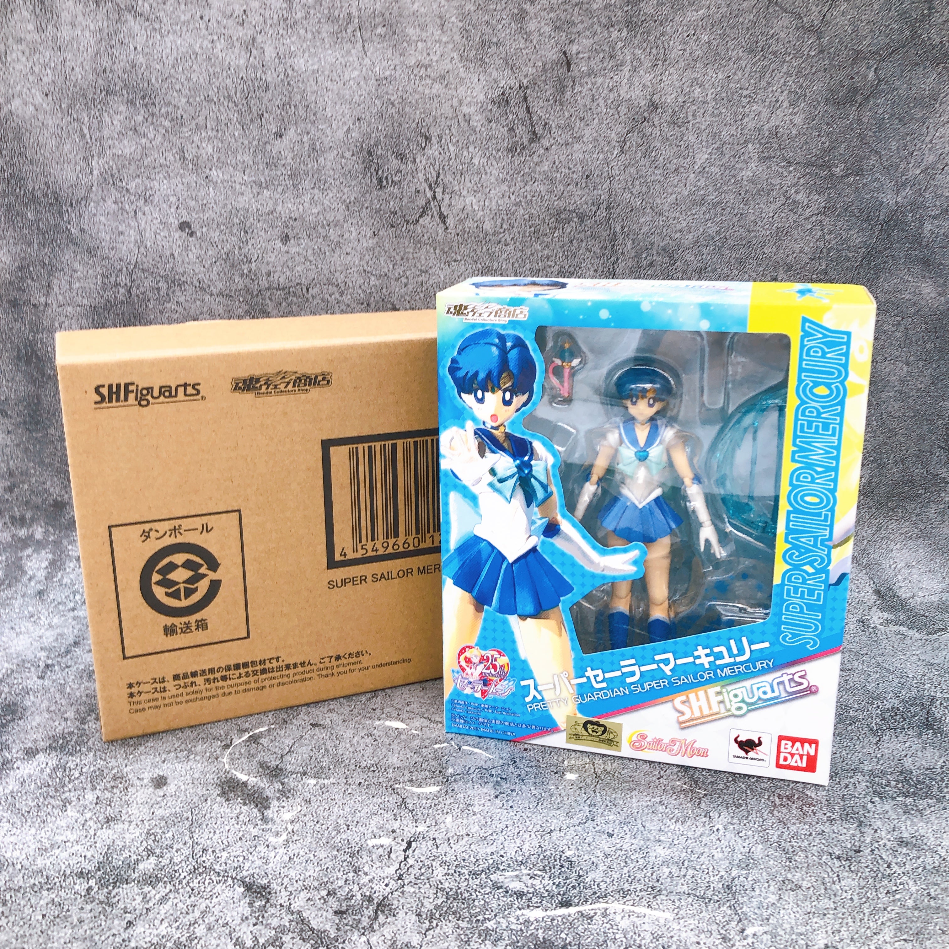 Pretty Guardian Sailor Moon Super Sailor Mercury S.H.Figuarts Action Figure NEW