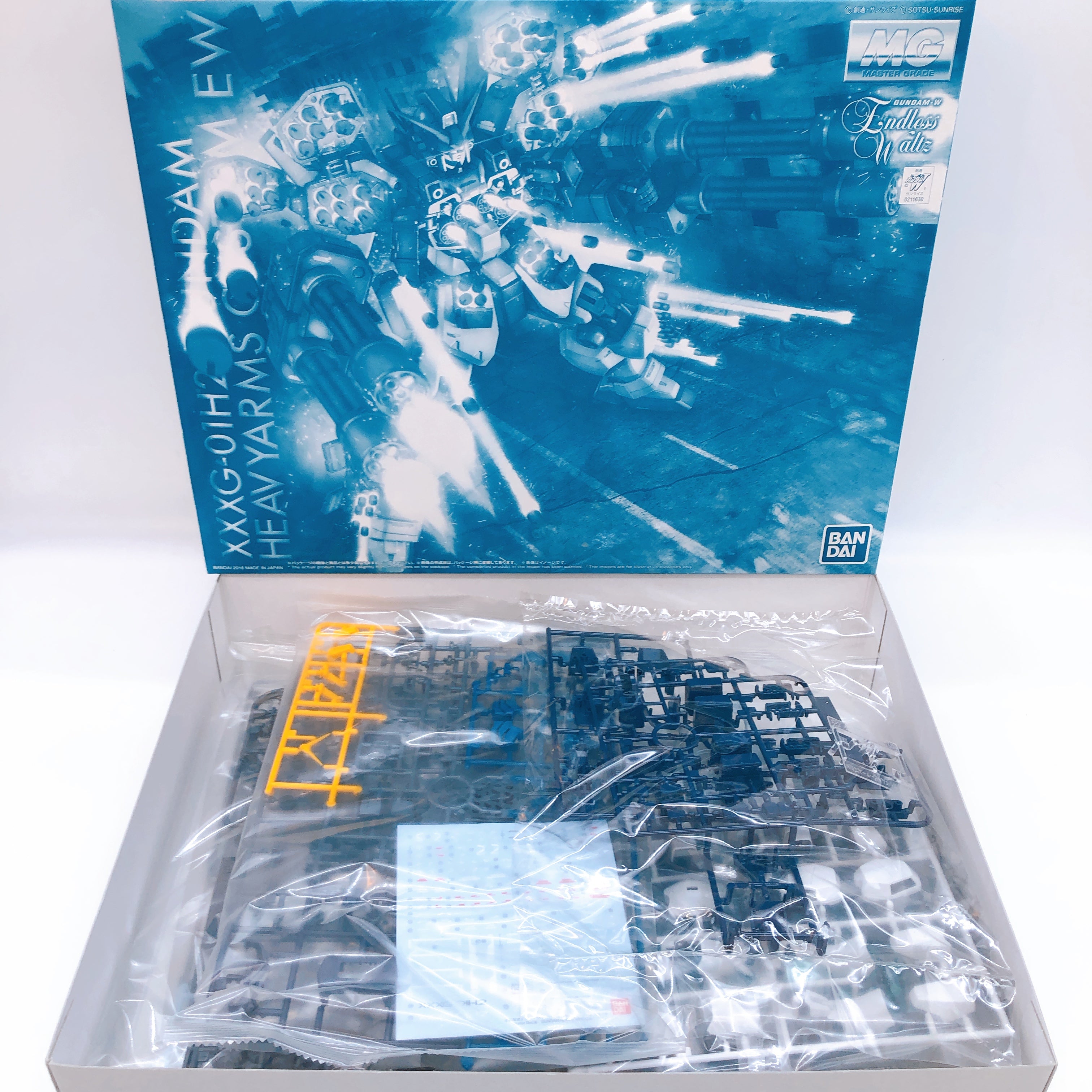 MG 1/100 Gundam Heavyarms Custom EW XXXG-01H2 Model Kit 15+ Premium Bandai Japan
