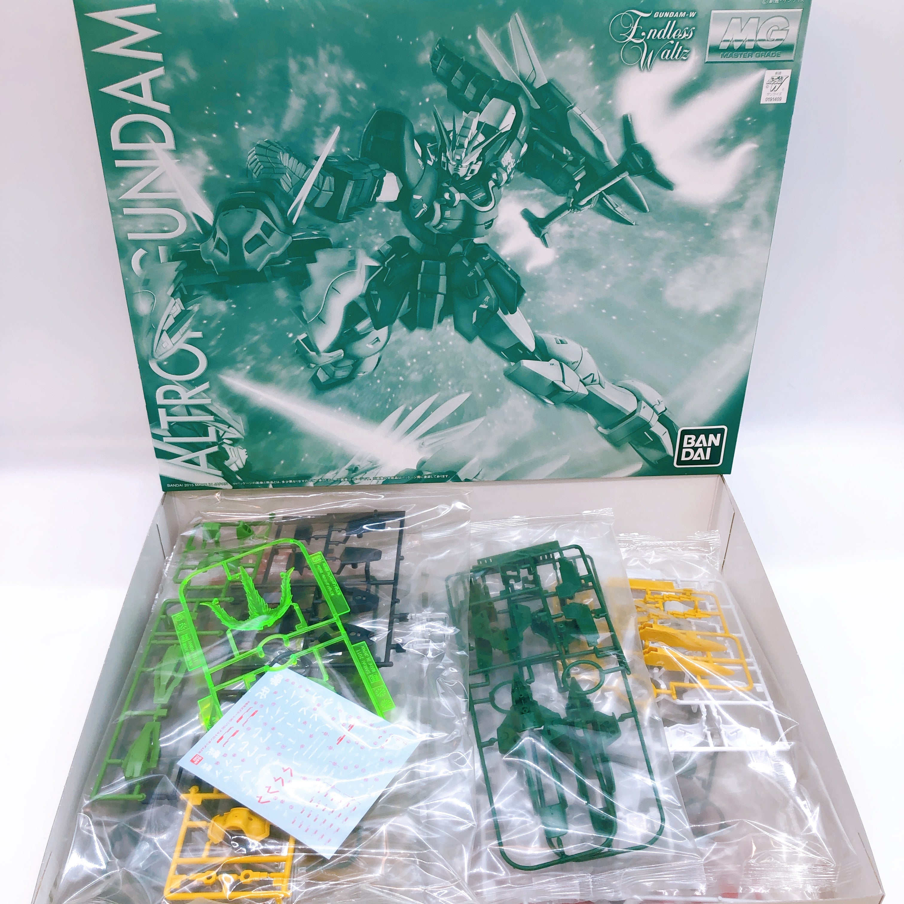MG 1/100 Altron Gundam EW XXXG-01S2 Model Kit 15+ Premium Bandai Japan FASTSHIP