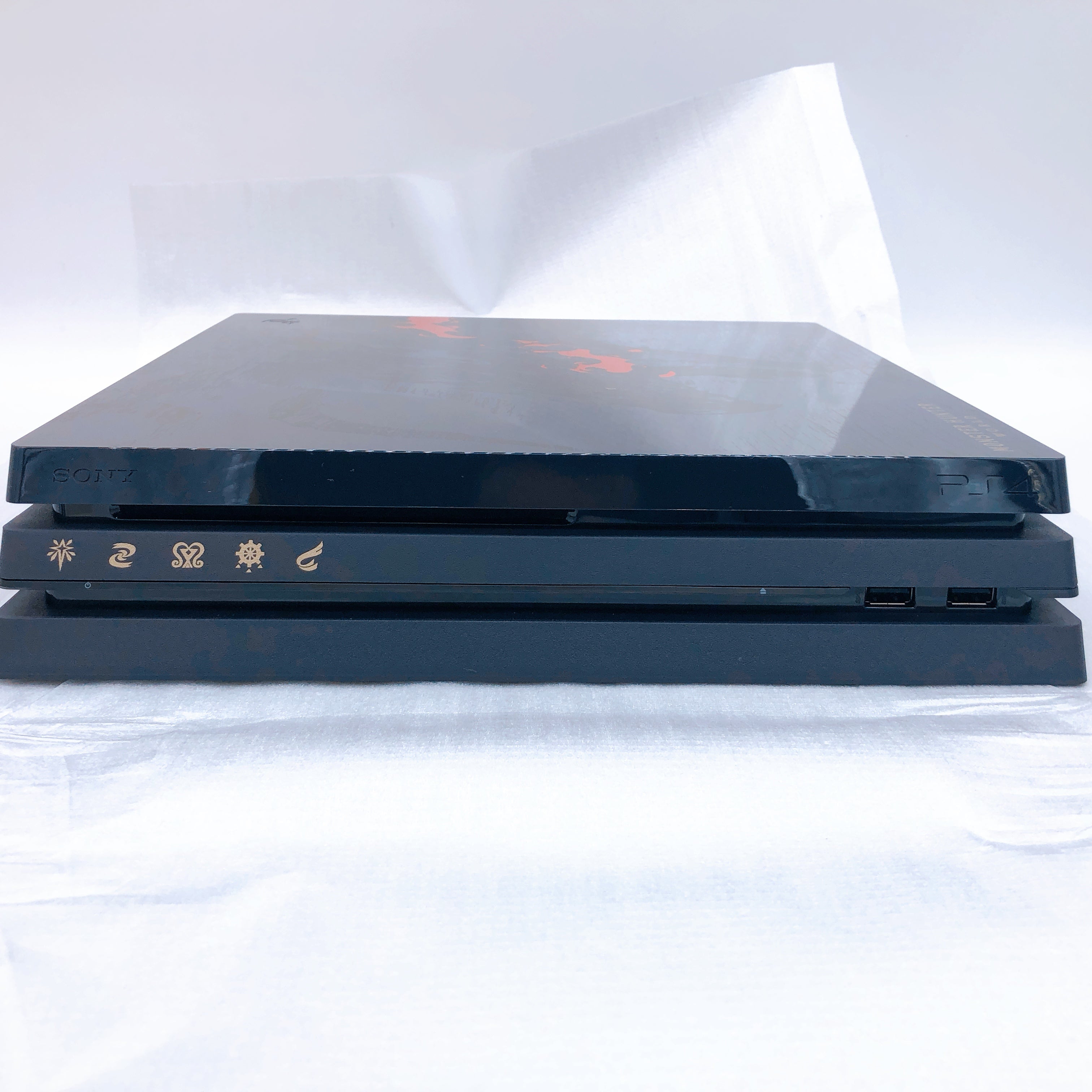 PlayStation 4 Pro Monster Hunter World Rathalos Liolaeus Edition 1TB PS4 Console