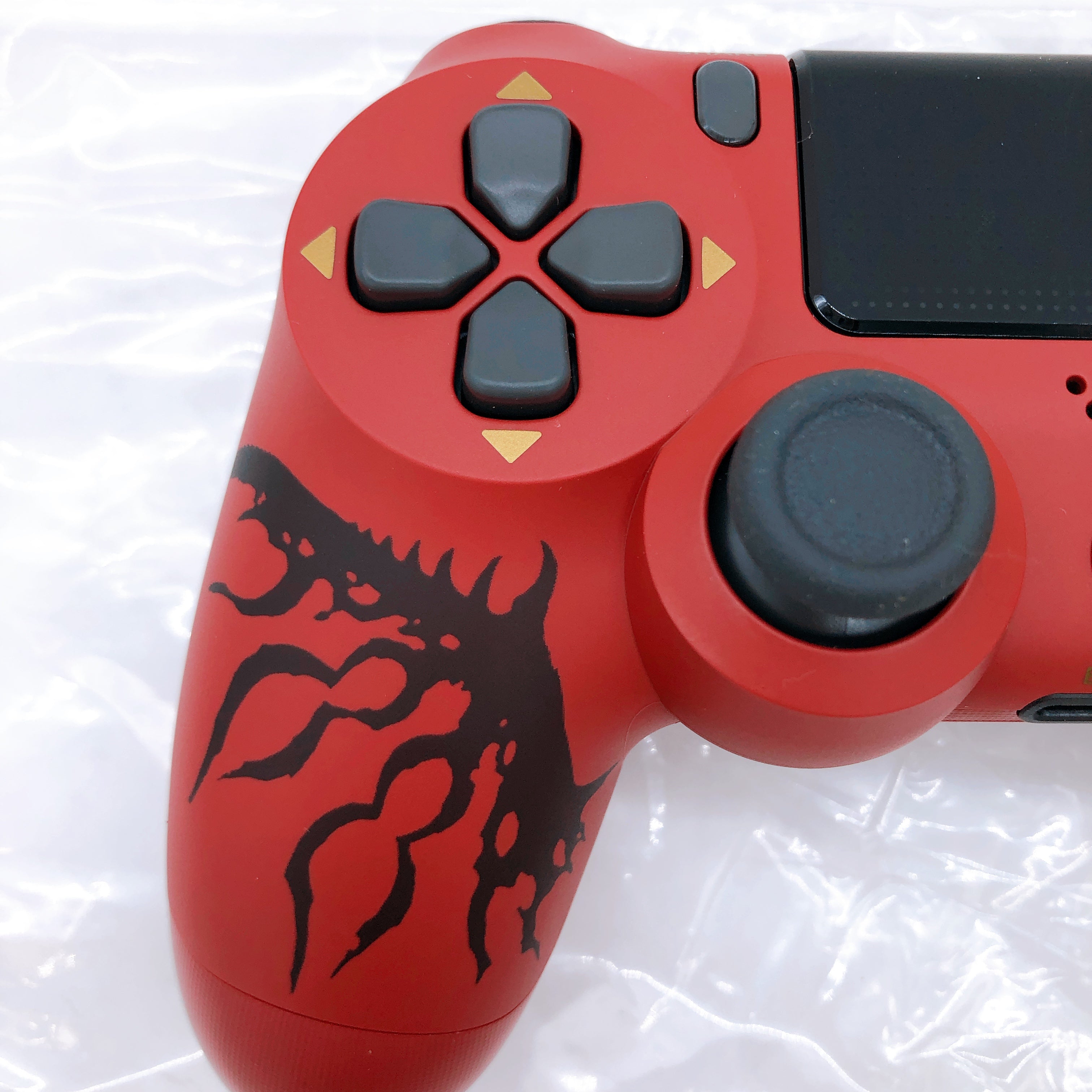 PlayStation 4 Pro Monster Hunter World Rathalos Liolaeus Edition 1TB PS4 Console