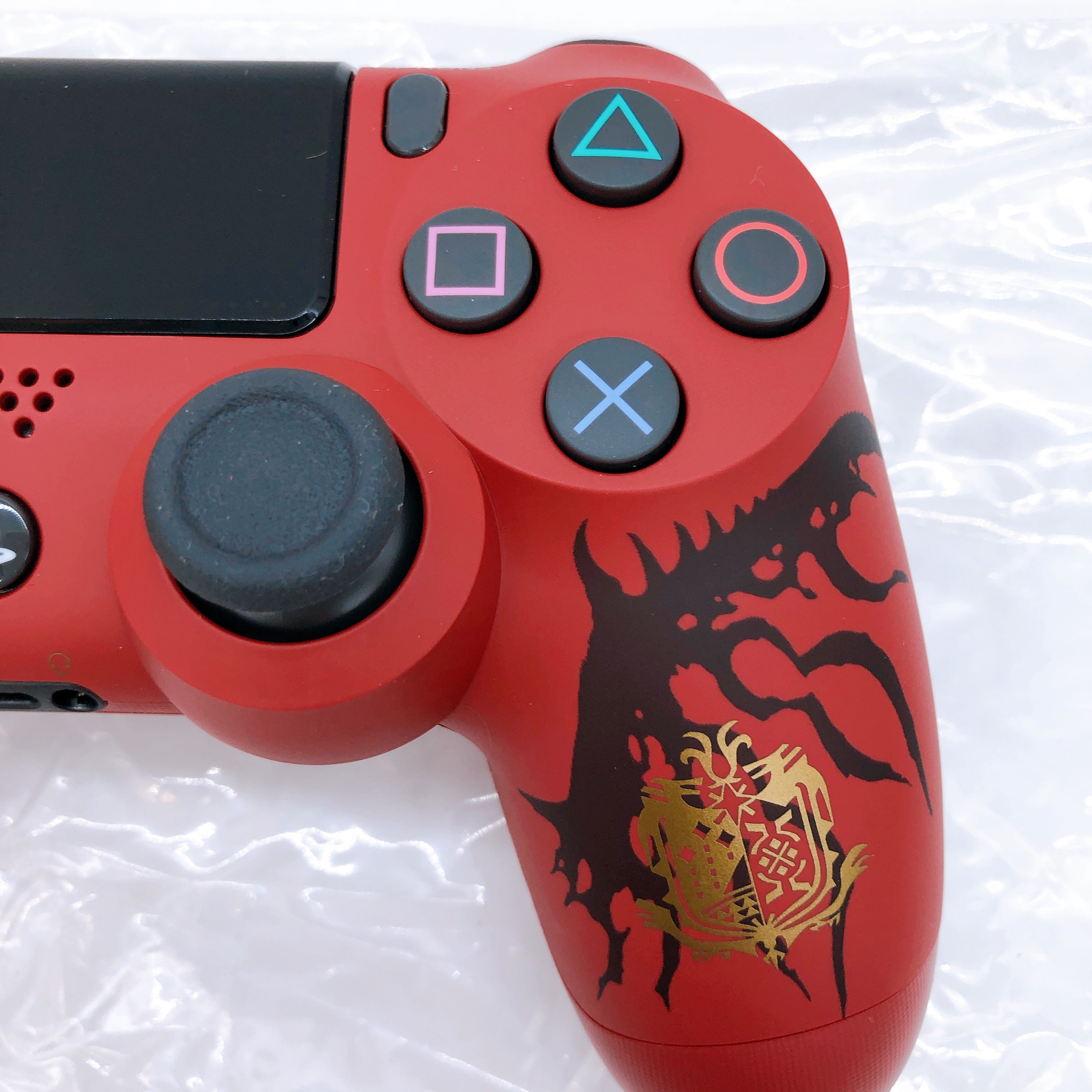 PlayStation 4 Pro Monster Hunter World Rathalos Liolaeus Edition 1TB PS4 Console