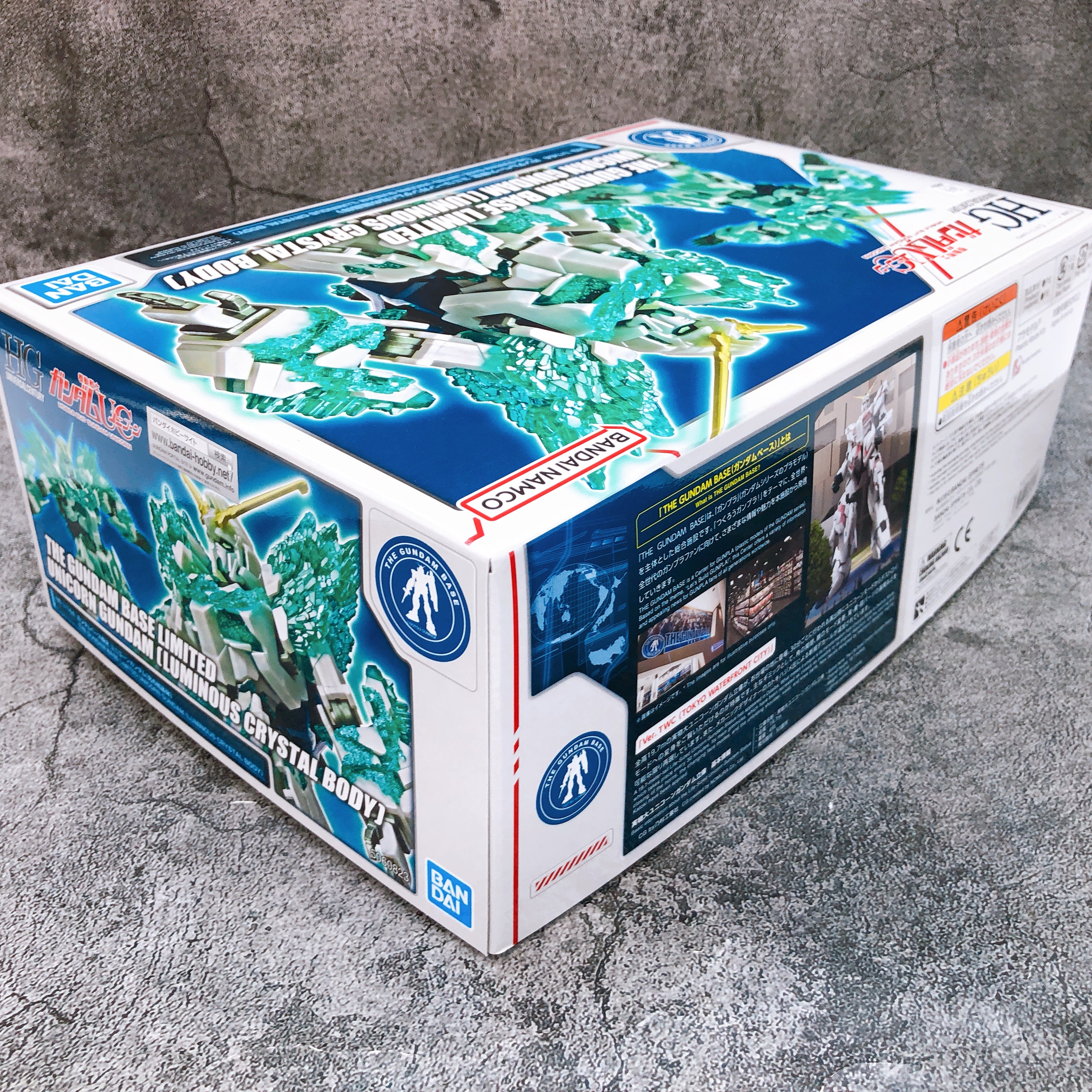 HG 1/144 Unicorn Gundam Luminous Crystal Body Limited Model Kit Bandai Japan NEW