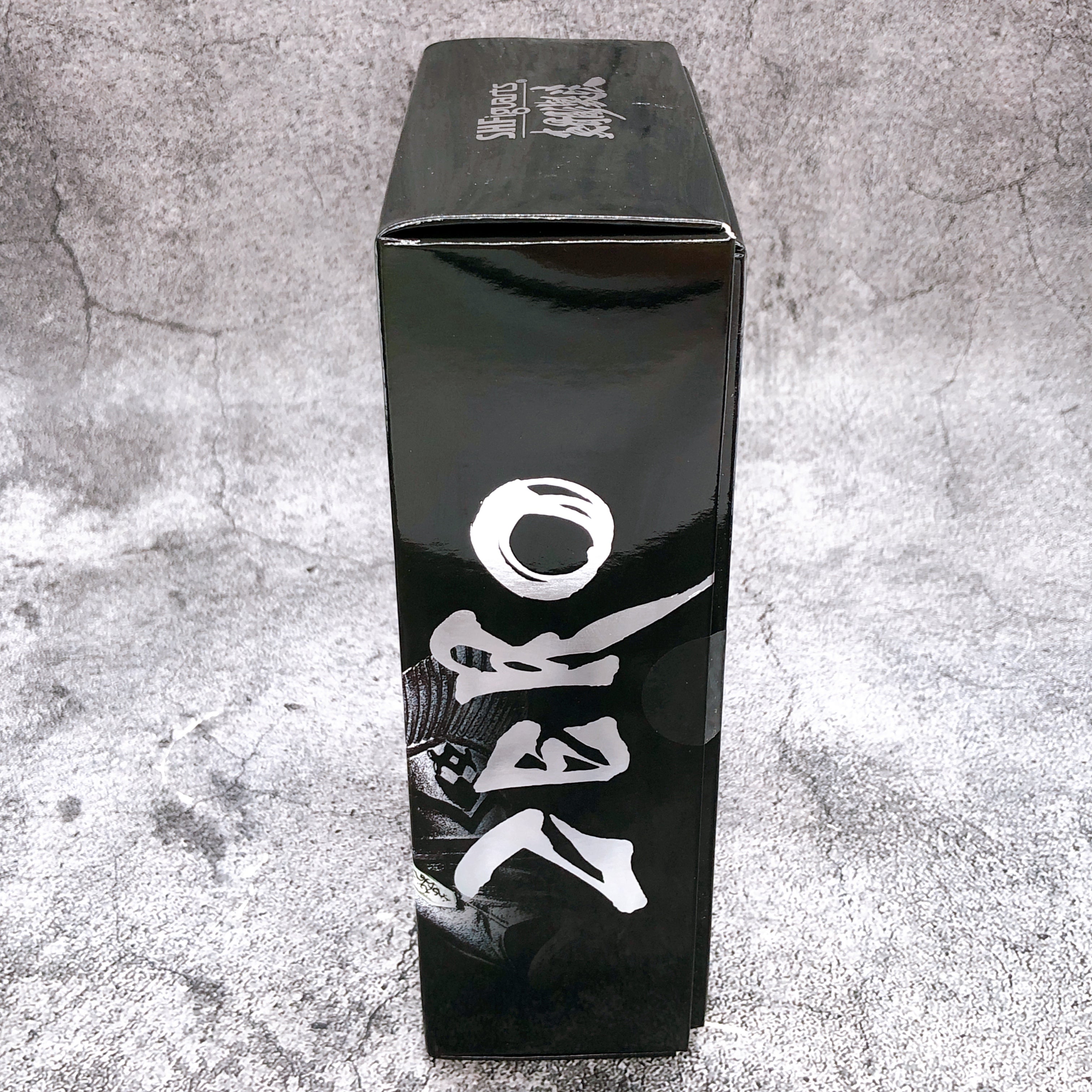 S.H.Figuarts Shinkocchou Seihou GARO Silver Fang Knight Zero Action Figure NEW