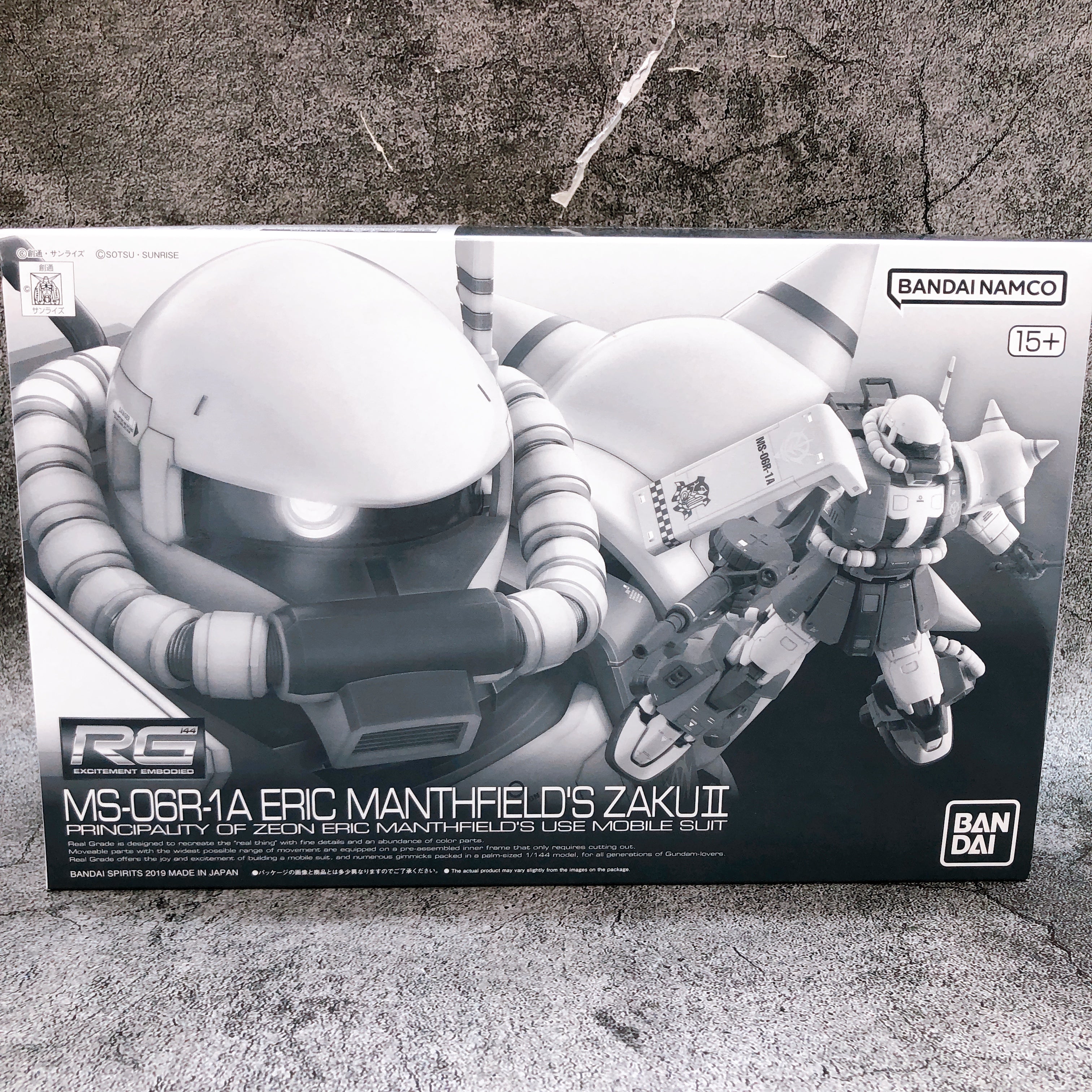 RG 1/144 Eric Manthfield Zaku II MS-06R-1A Model Kit Premium Bandai Japan NEW