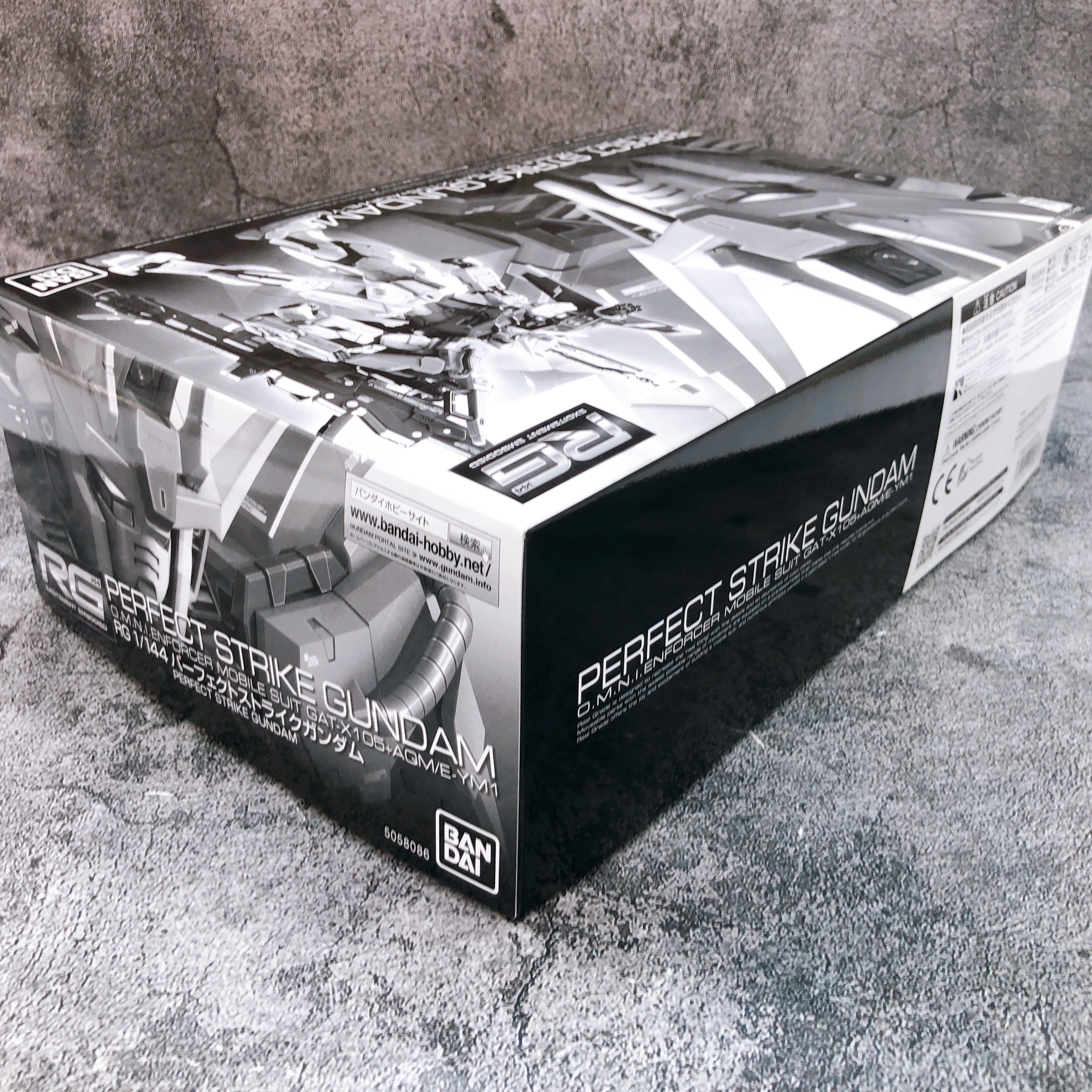 RG 1/144 Perfect Strike Gundam Gundam SEED Model kit Premium Bandai Japan NEW