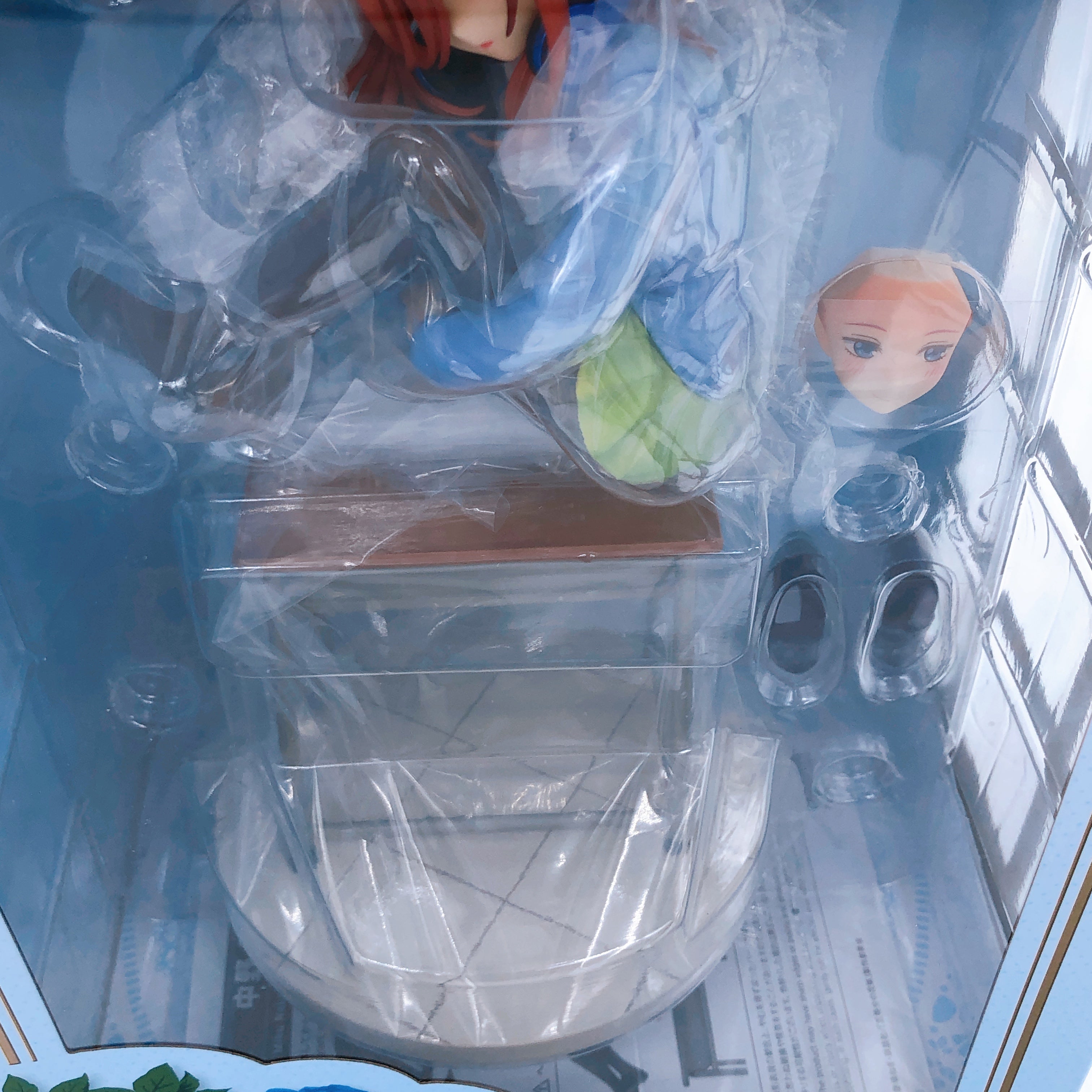 The Quintessential Quintuplets Miku Nakano 1/8 Figure + Bonus Face Kotobukiya