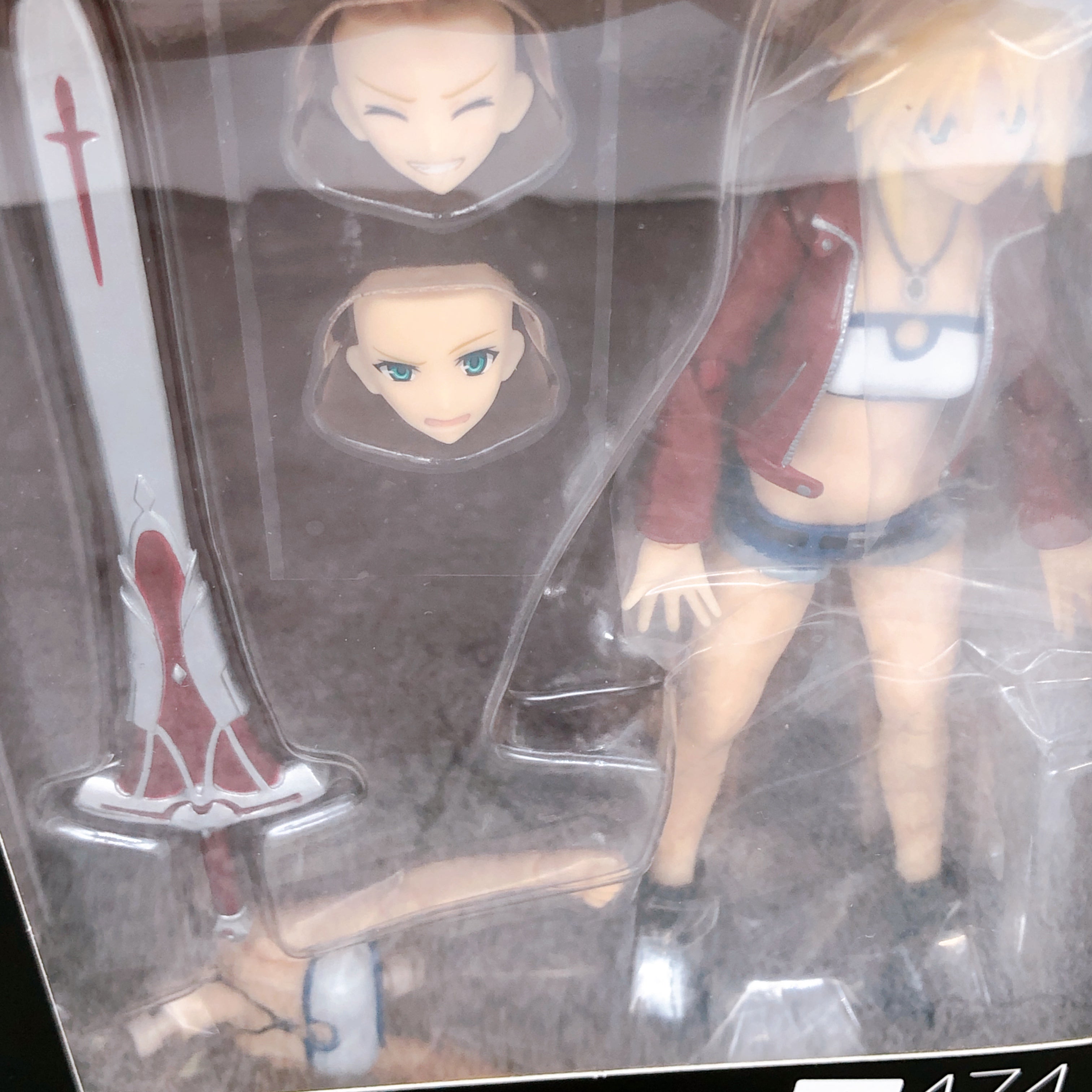 Fate/Apocrypha Saber of Red Casual Ver. figma 474 Action Figure Max Factory