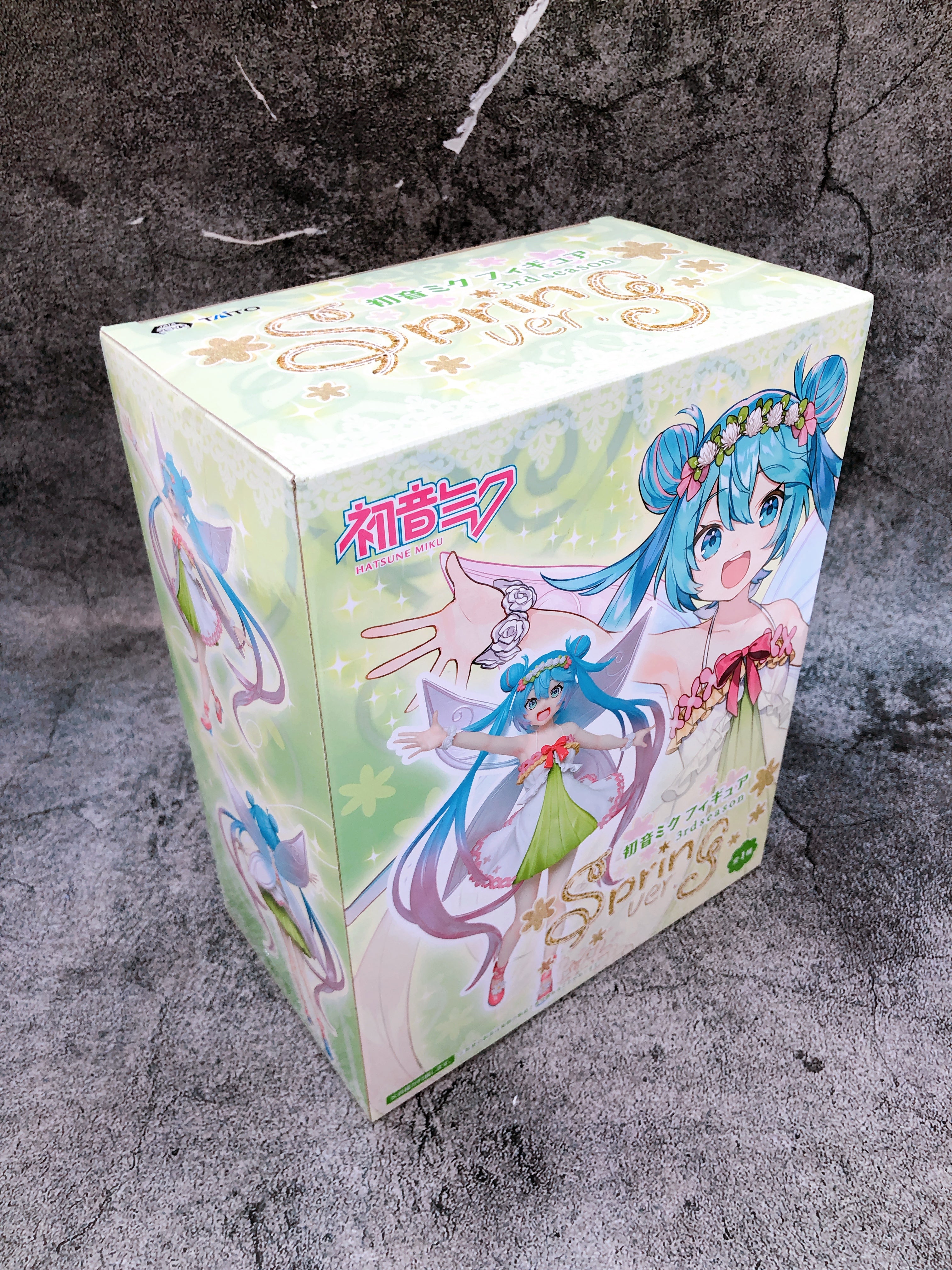 Hatsune Miku 3rd season spring ver. Figure Taito Japan FASTSHIP AUTHENTIC