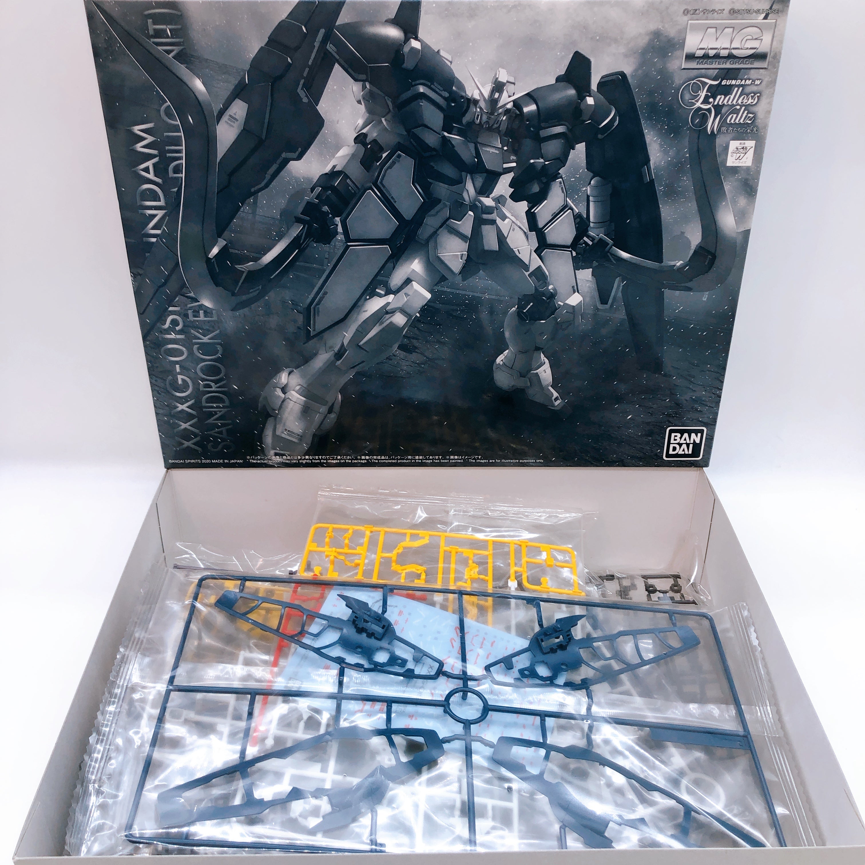 MG 1/100 Gundam Sandrock EW Armadillo Unit Model Kit 15+ Premium Bandai FASTSHIP