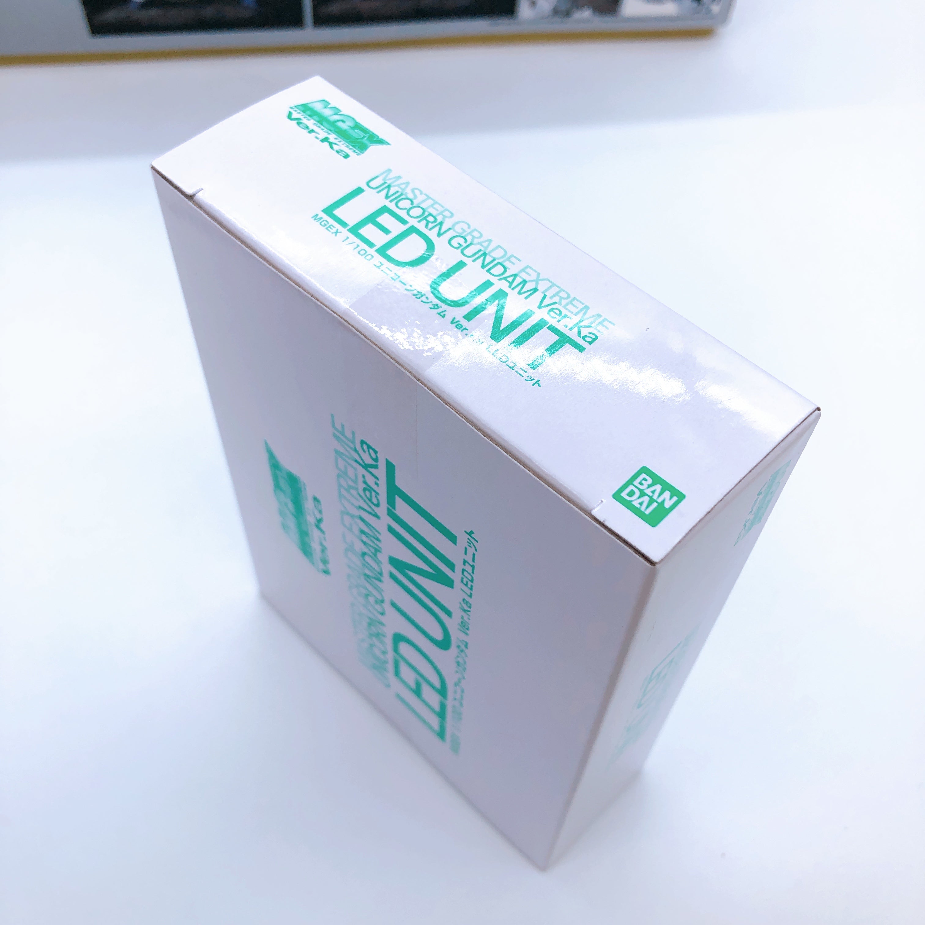 MGEX 1/100 Unicorn Gundam Ver.Ka Premium Unicorn Mode Box Kit Bandai Japan NEW