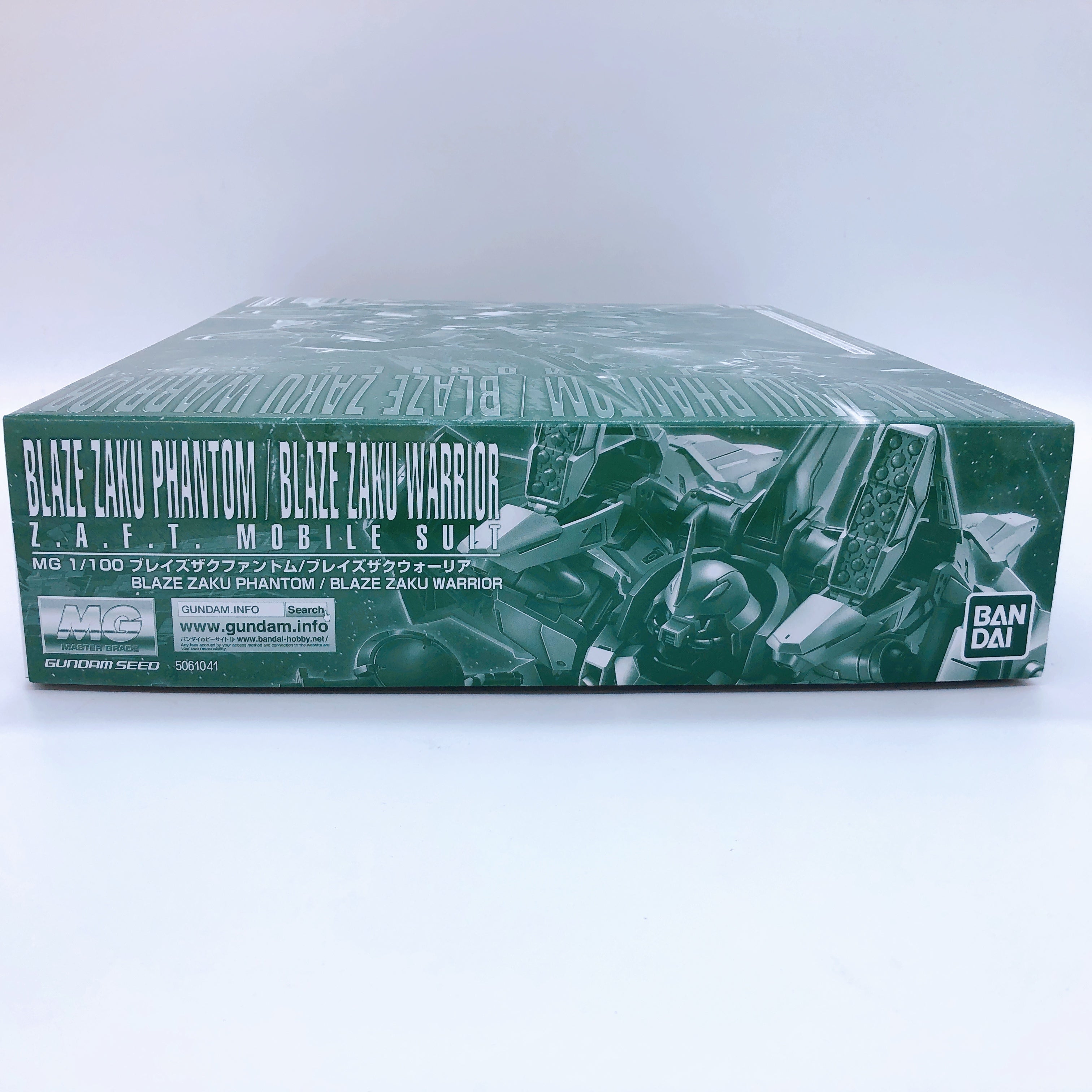 MG 1/100 Blaze Zaku Phantom / Blaze Zaku Warrior Model Kit Premium Bandai NEW