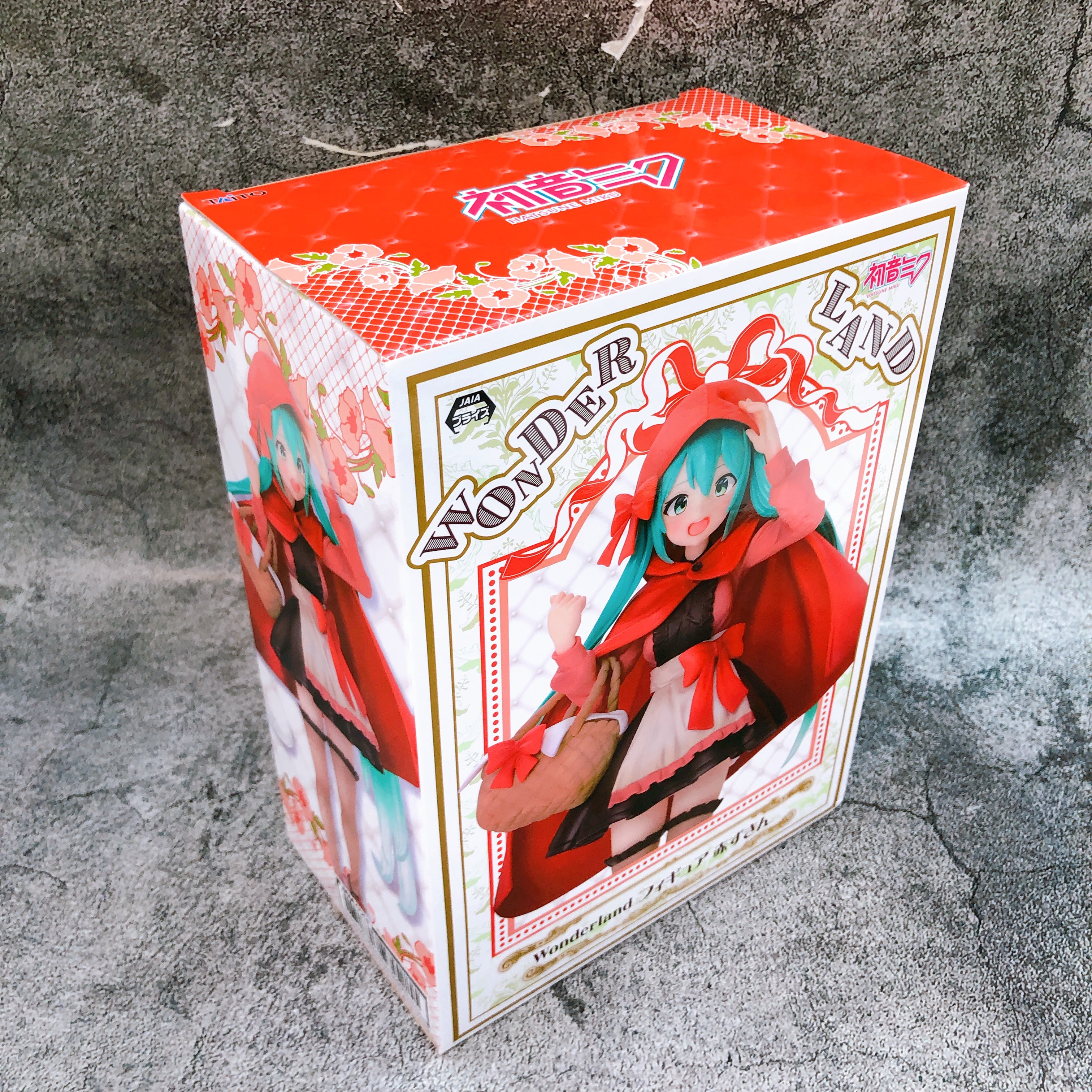 Hatsune Miku Wonderland Figure Little Red Taito Japan AUTHENTIC FASTSHIP Sealed