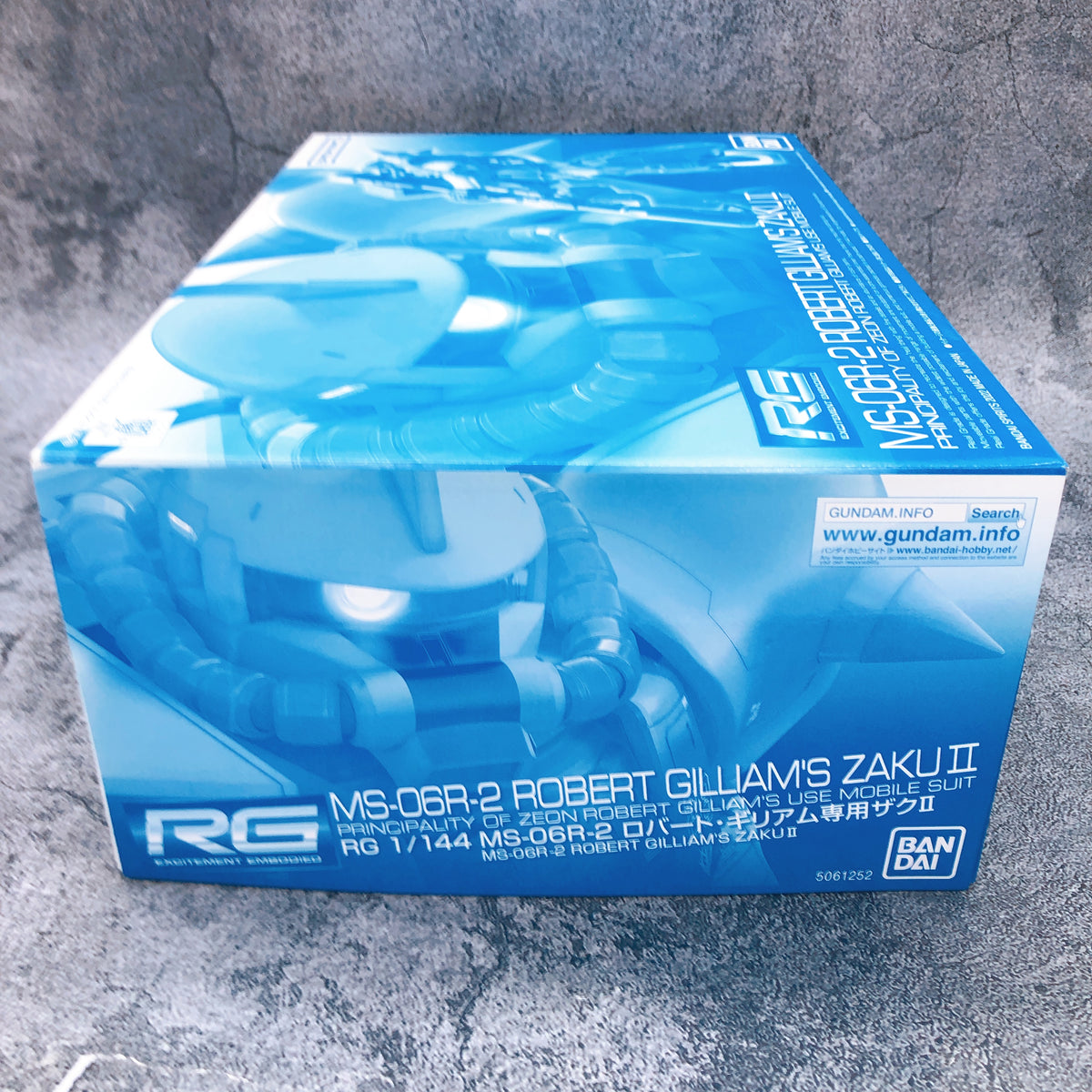 RG 1/144 Robert Gilliam's Zaku II MS-06R-2 Model Kit Premium Bandai NEW FASTSHIP