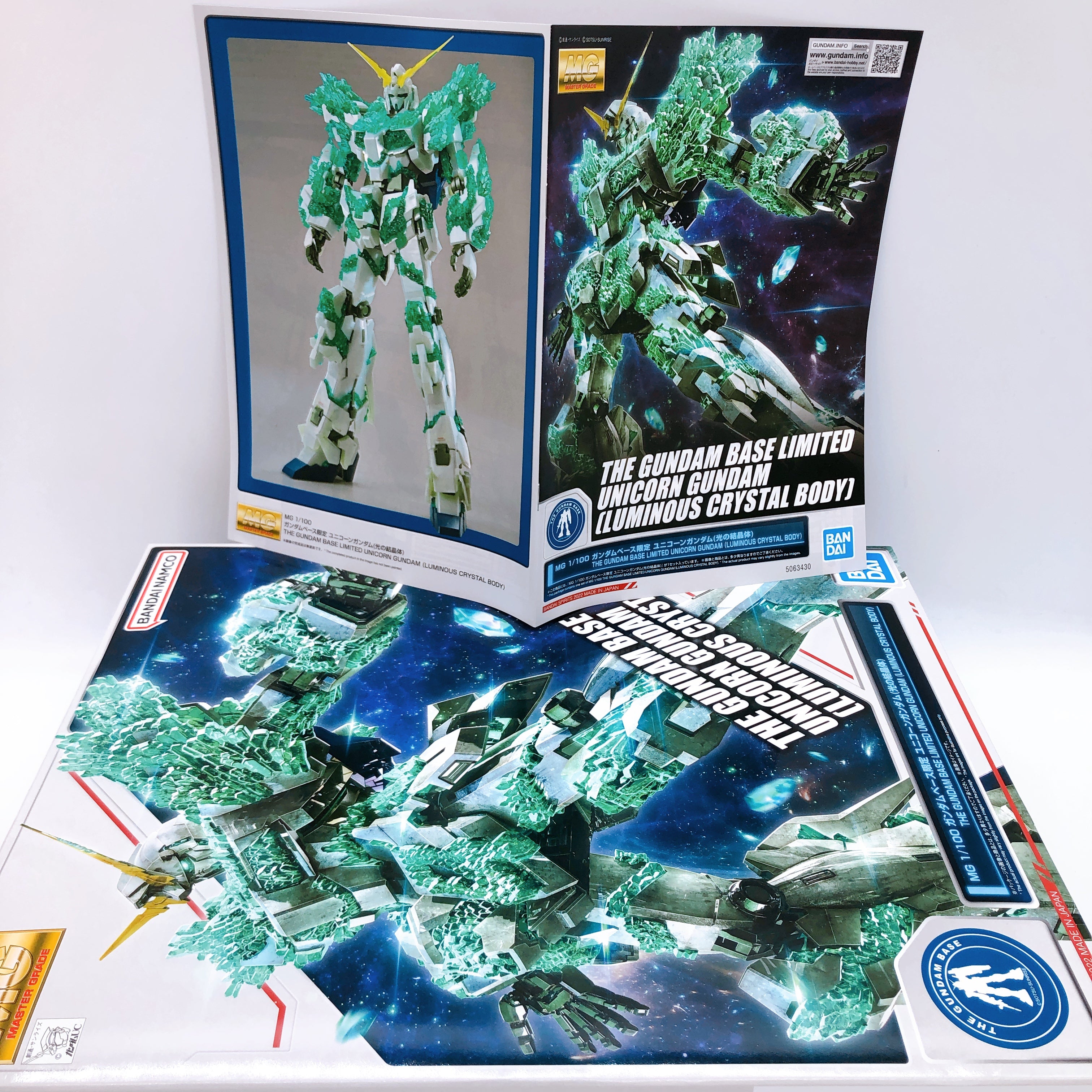 MG 1/100 Unicorn Gundam Luminous Crystal Body Limited Model Kit Bandai Japan NEW