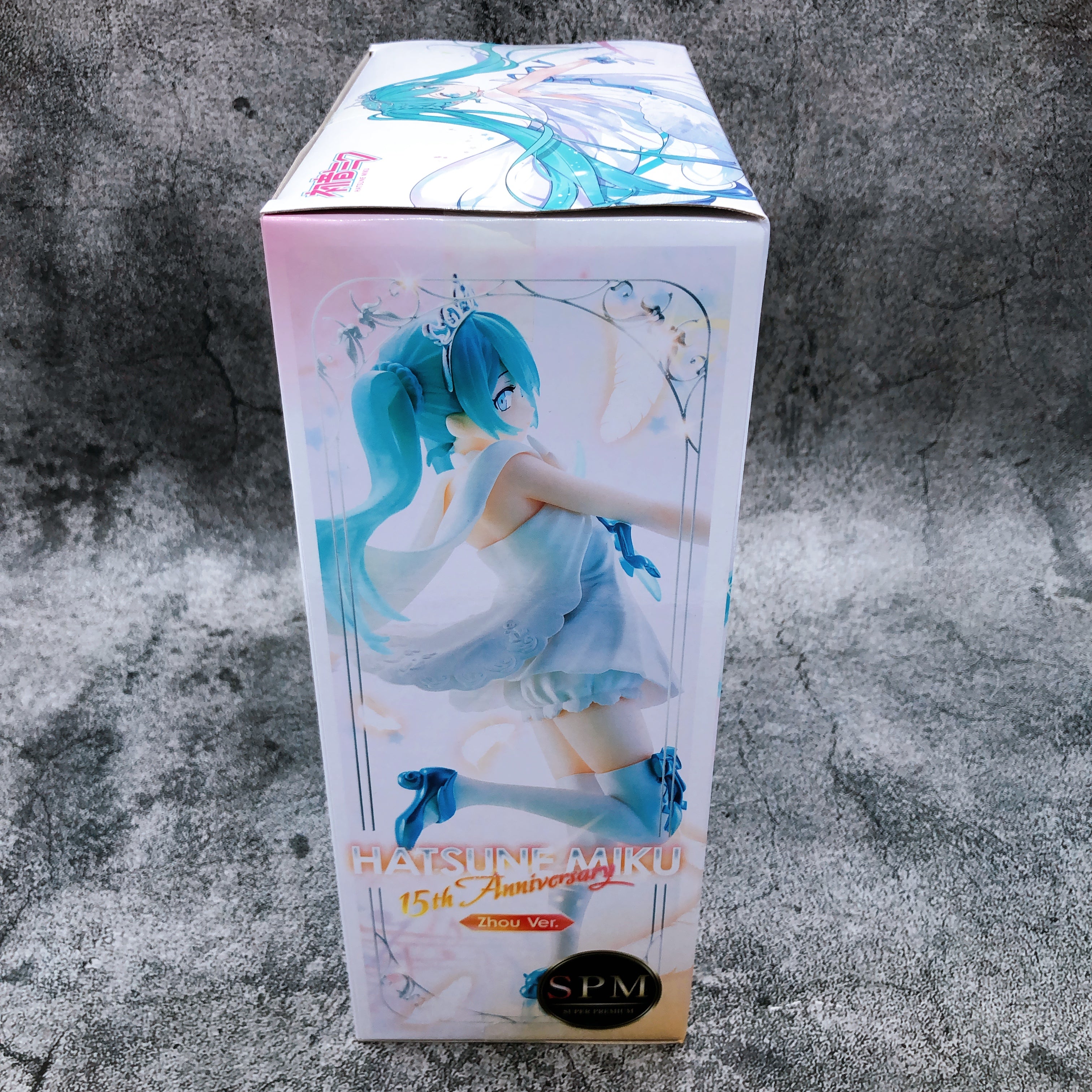 Hatsune Miku 15th Anniversary Zhou Ver. Super Premium Figure SEGA Japan FASTSHIP