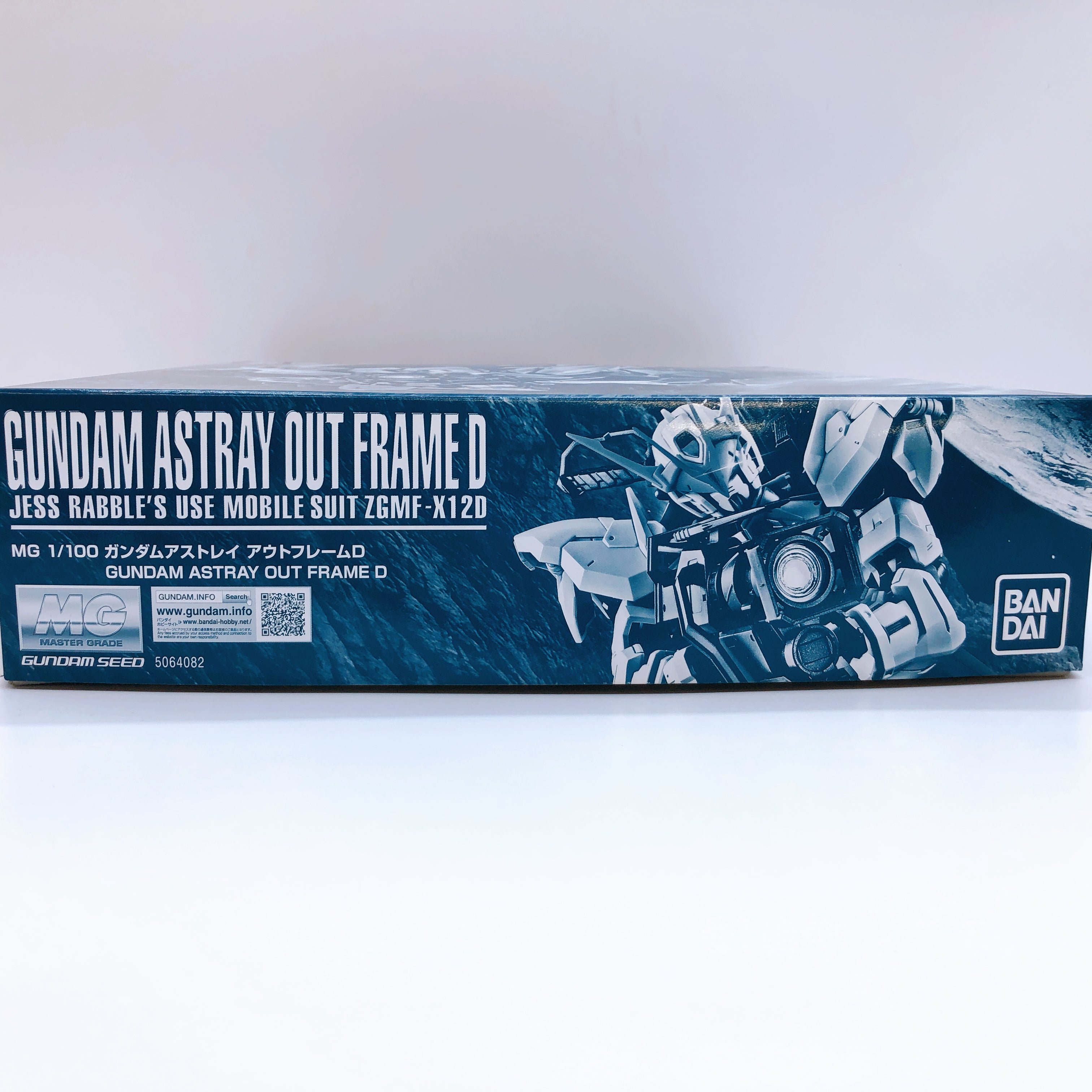 MG 1/100 Gundam Astray Out Frame D Model Kit 15+ Premium Bandai Japan FASTSHIP