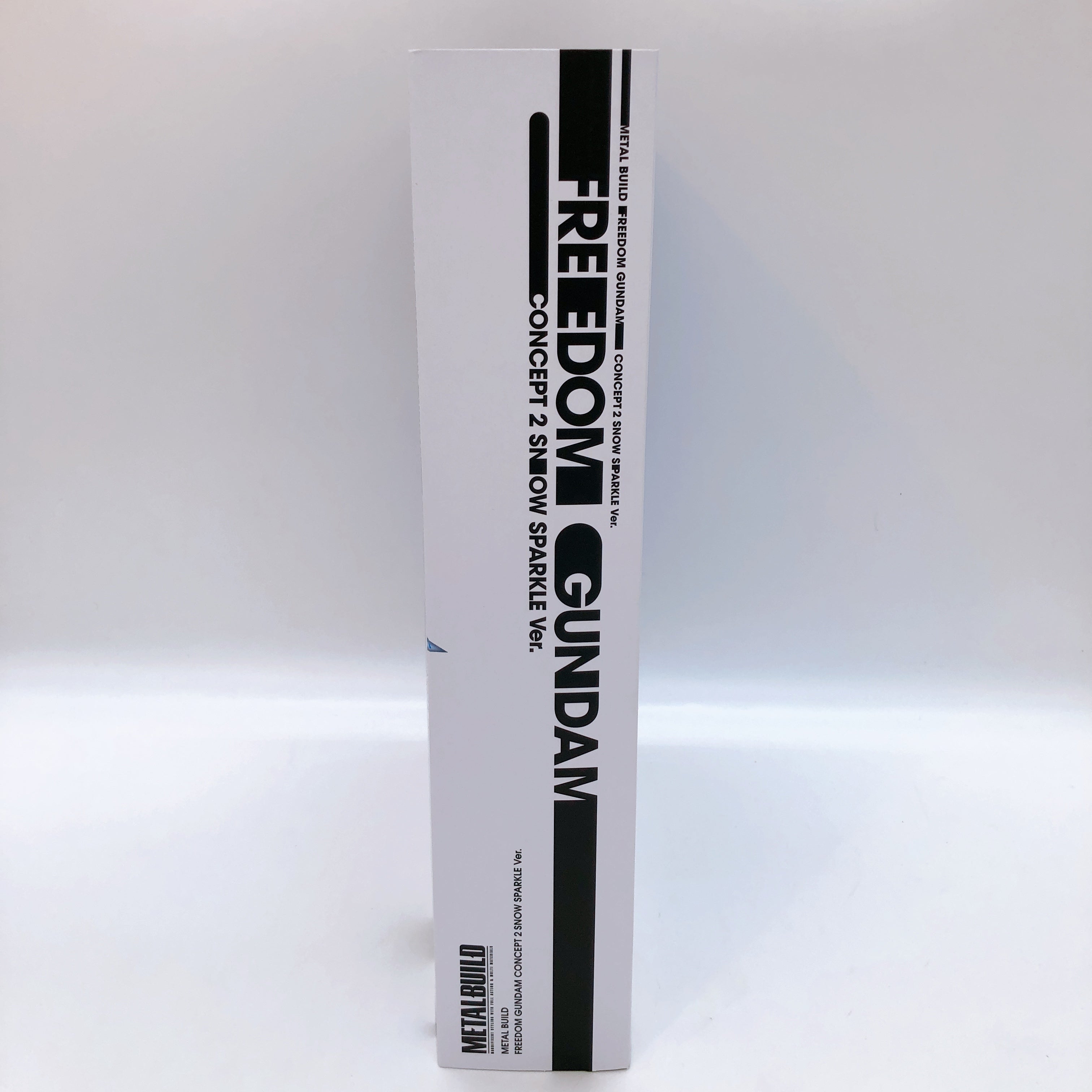 Freedom Gundam Concept 2 Snow Sparkle Ver METAL BUILD Action Figure Bandai Japan