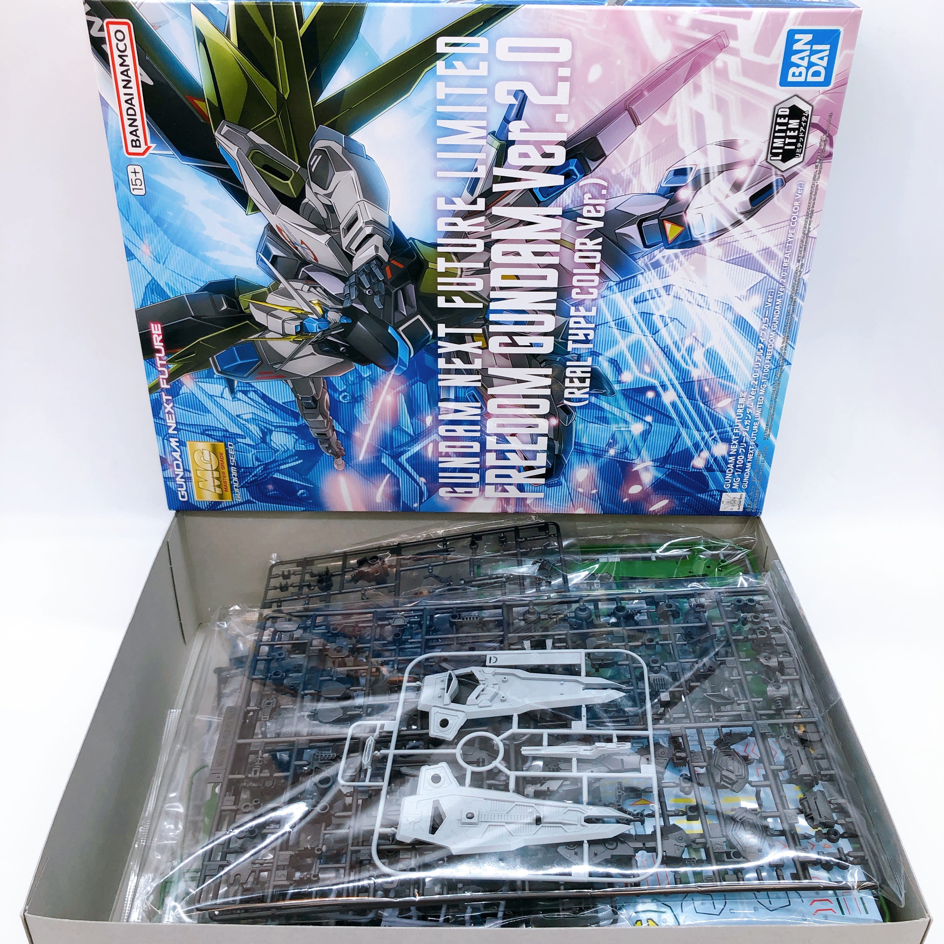 MG 1/100 Freedom Gundam Ver.2.0 Real Type Color Ver Limited Model Kit Japan NEW