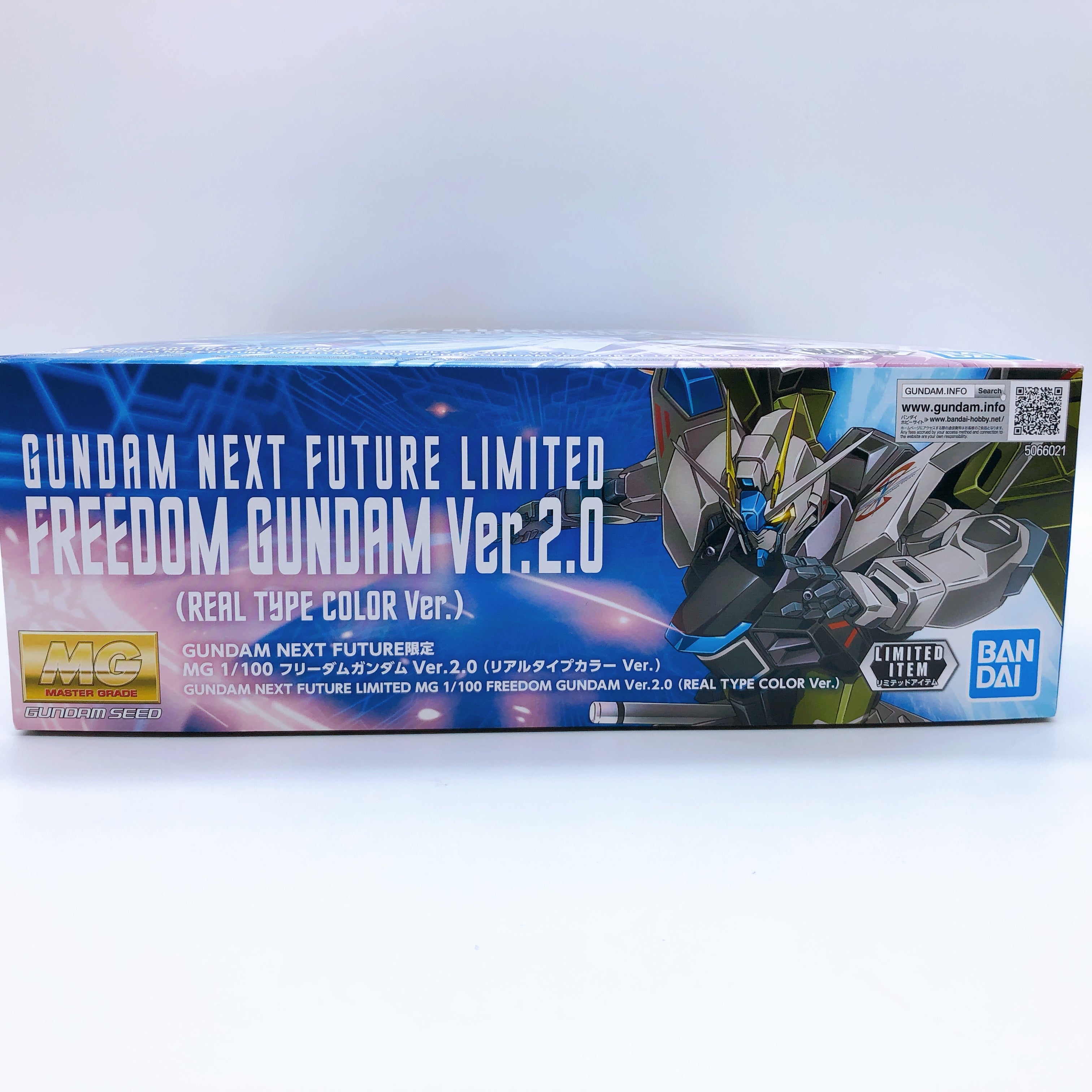 MG 1/100 Freedom Gundam Ver.2.0 Real Type Color Ver Limited Model Kit Japan NEW