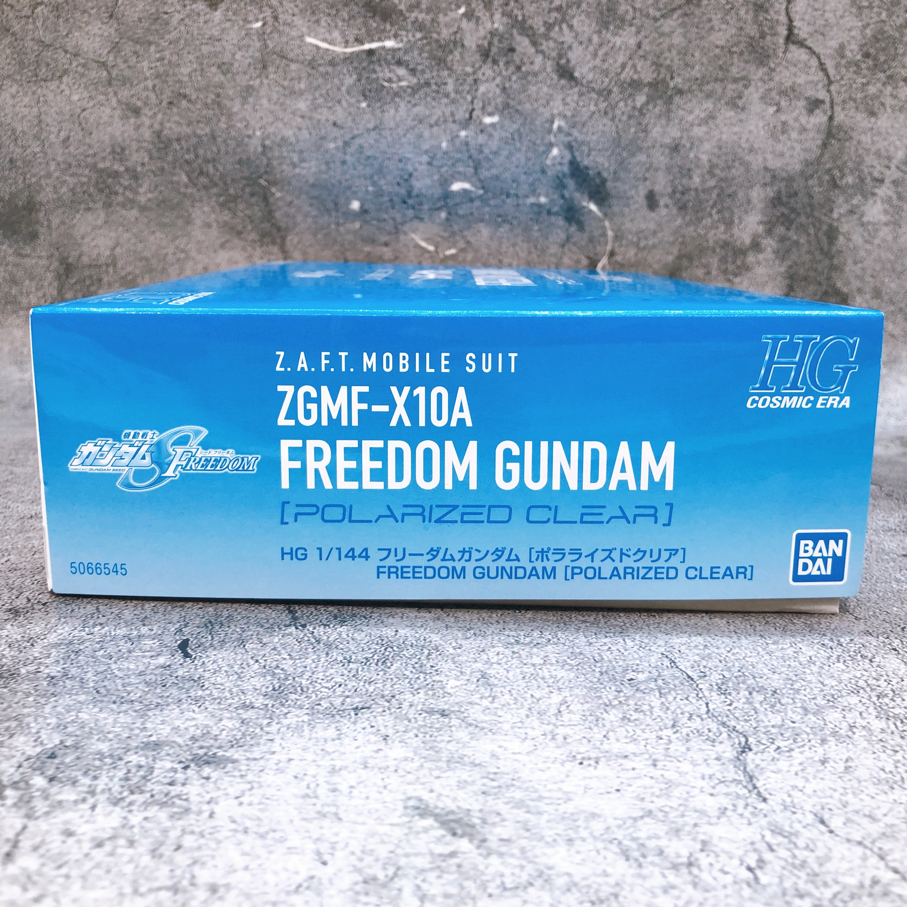 HG 1/144 Freedom Gundam Polarized Clear Model Kit Only Bandai Japan NEW FASTSHIP