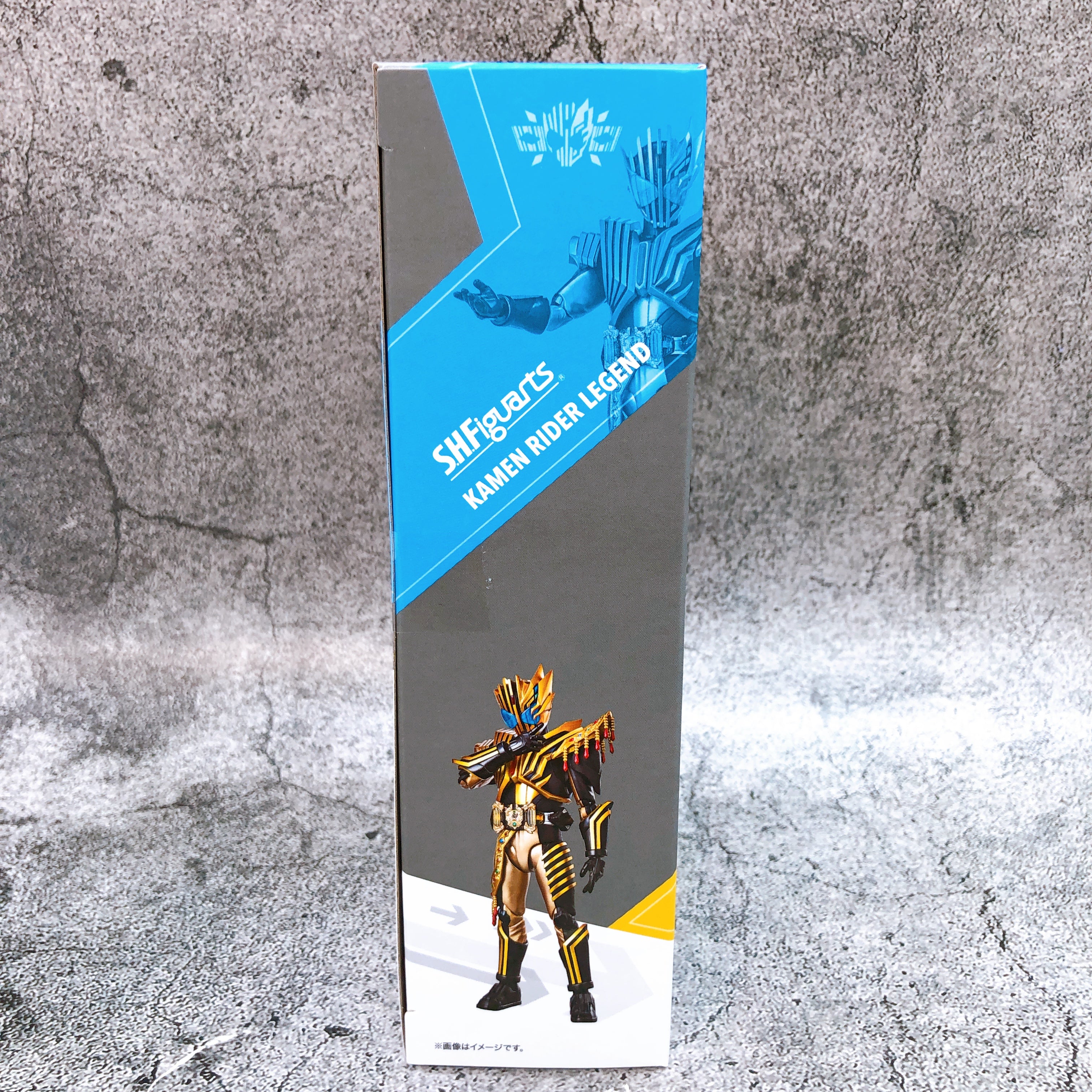 Kamen Rider Legend S.H.Figuarts Kamen Rider Gatchard Bandai Action Figure Japan