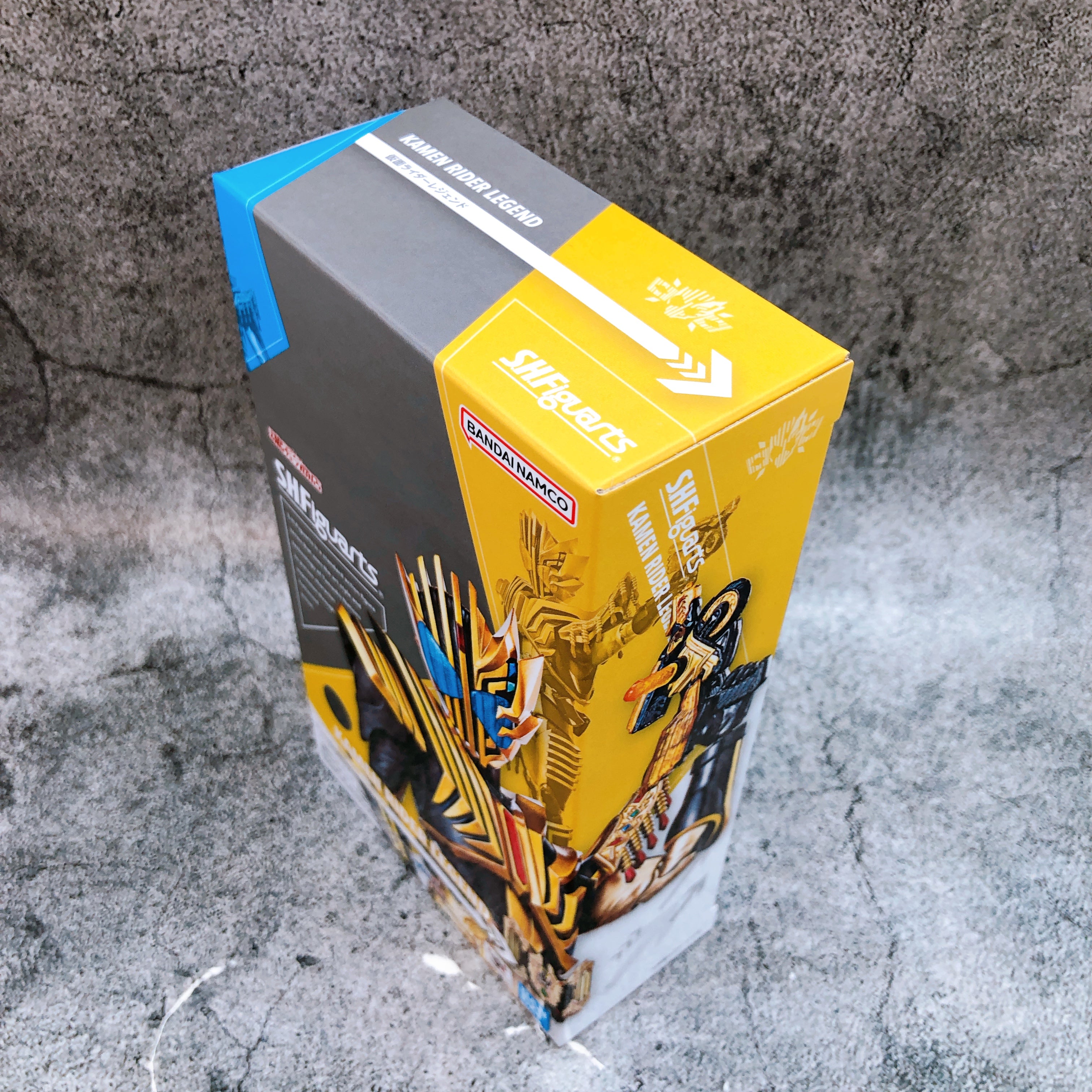 Kamen Rider Legend S.H.Figuarts Kamen Rider Gatchard Bandai Action Figure Japan