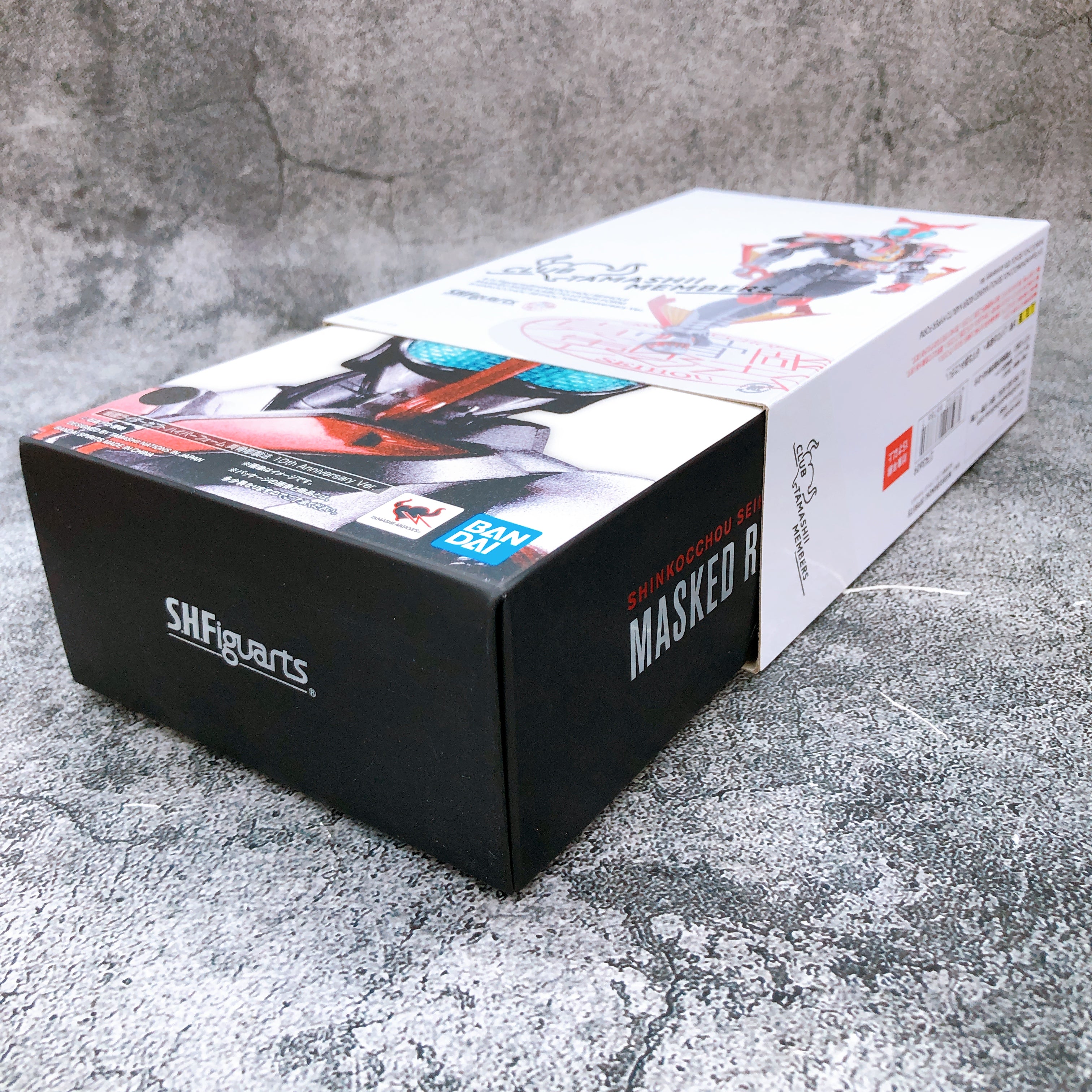 S.H.Figuarts Shinkocchou Seihou Kamen Rider Kabuto Hyper Form 10th Anniv. NEW