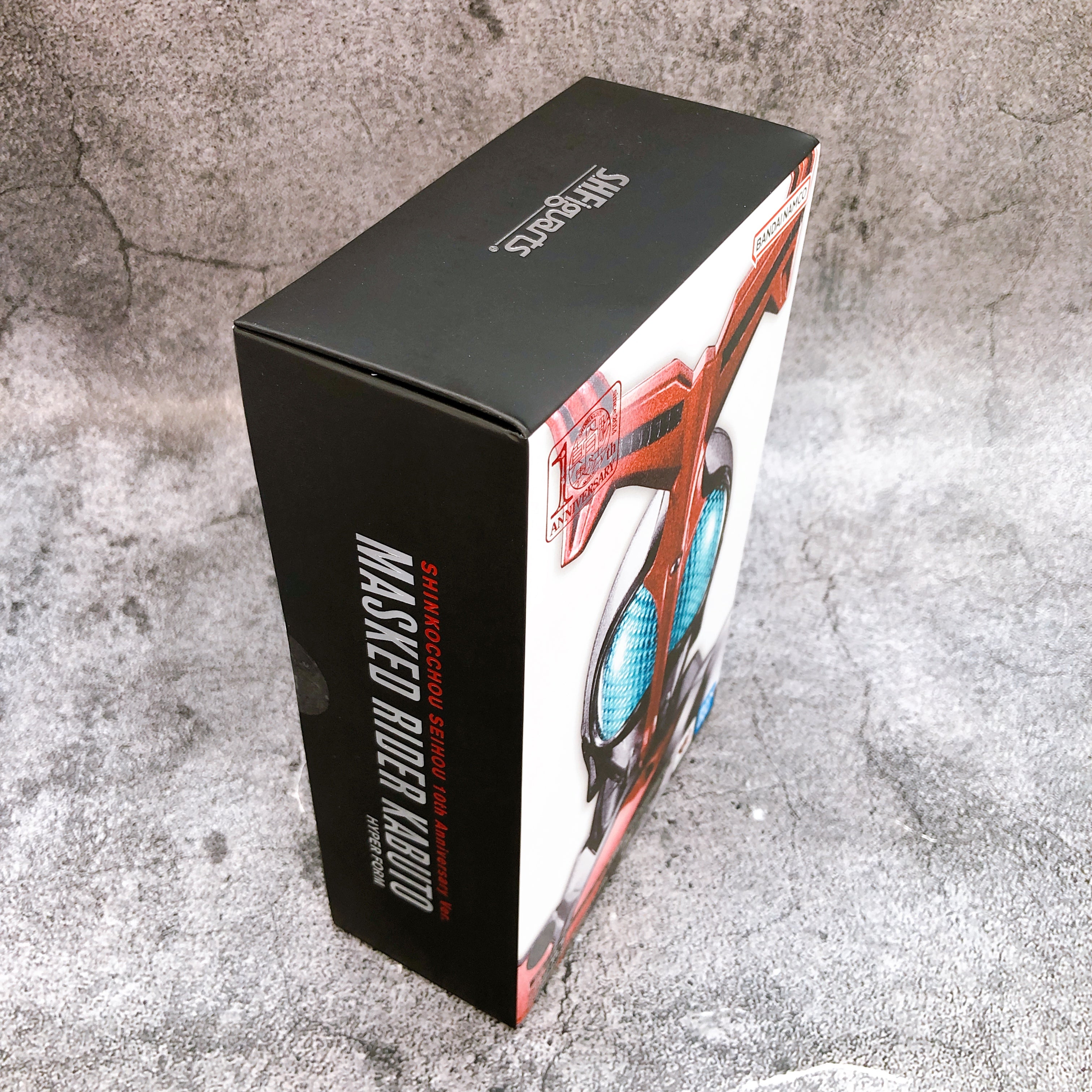 S.H.Figuarts Shinkocchou Seihou Kamen Rider Kabuto Hyper Form 10th Anniversary