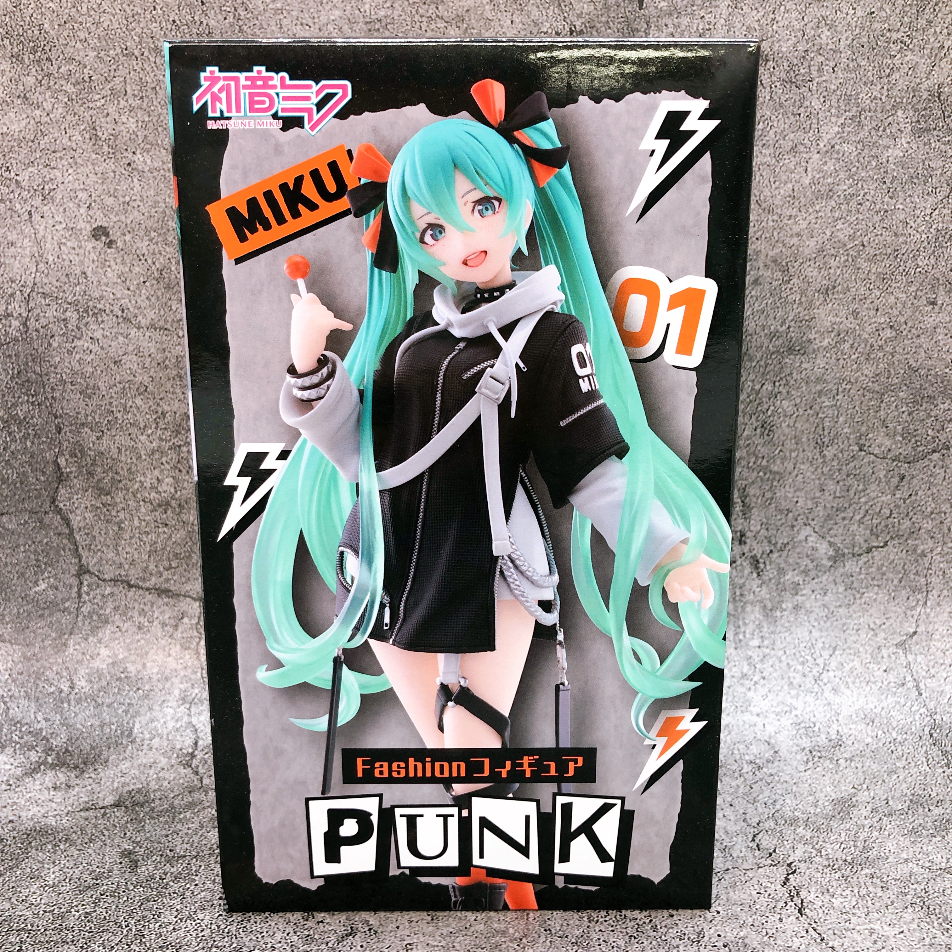 Hatsune Miku Fashion Figure Punk Taito Japan Sealed FASTSHIP