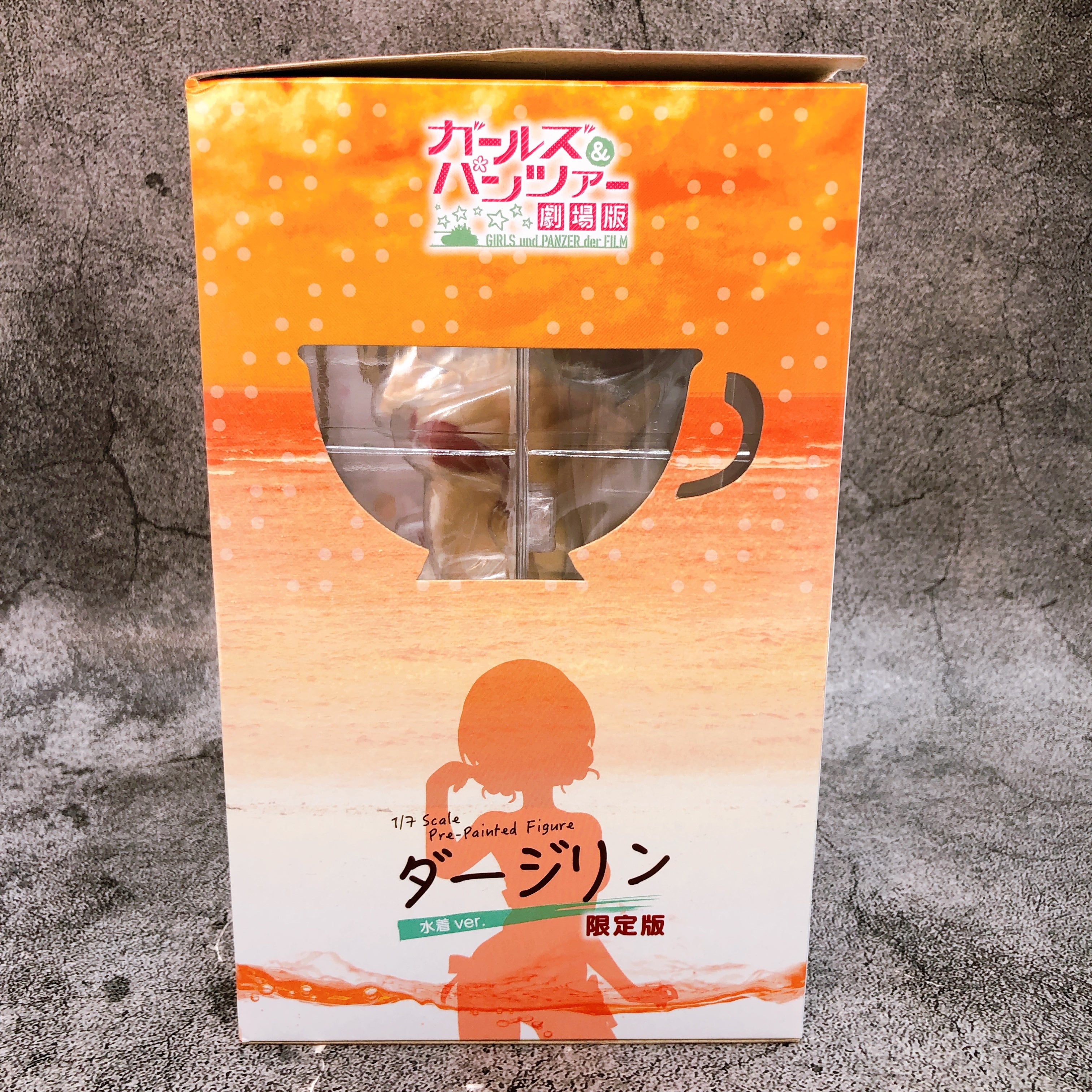 Girls und Panzer Darjeeling Swimsuit Ver. Limited Edition 1/7 Scale Figure Japan