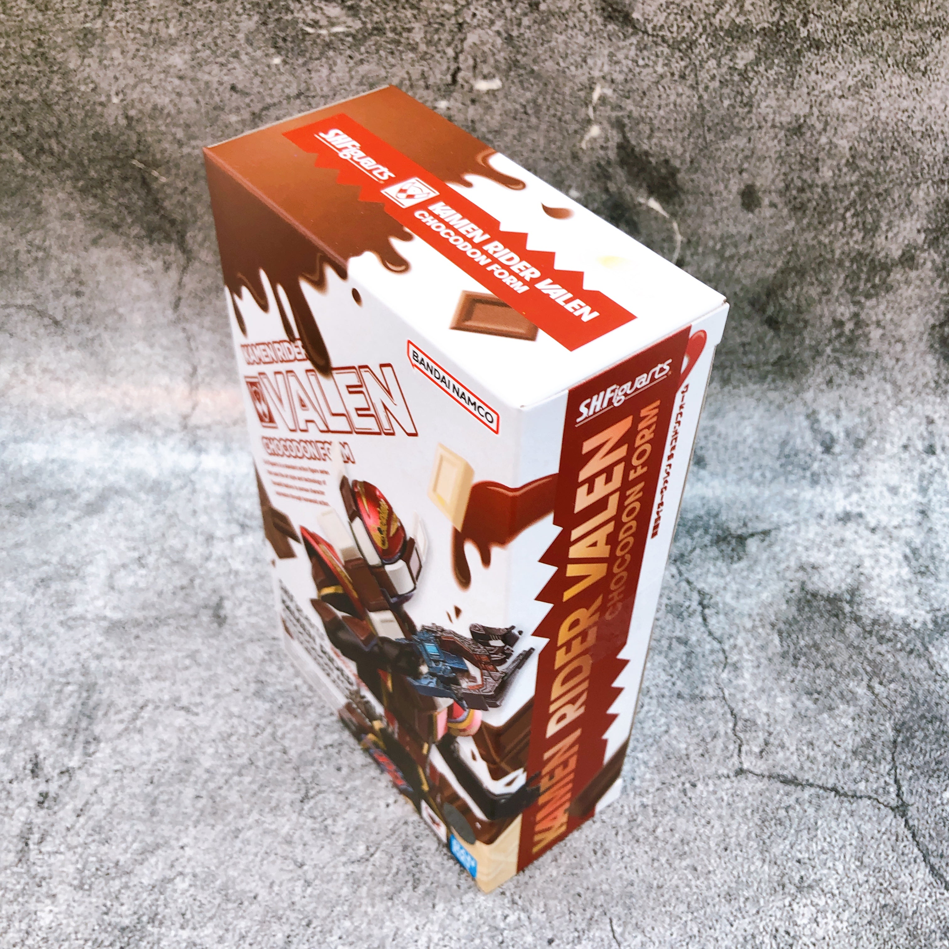 S.H.Figuarts Kamen Rider Valen Chocodon Form Action Figure Bandai NEW