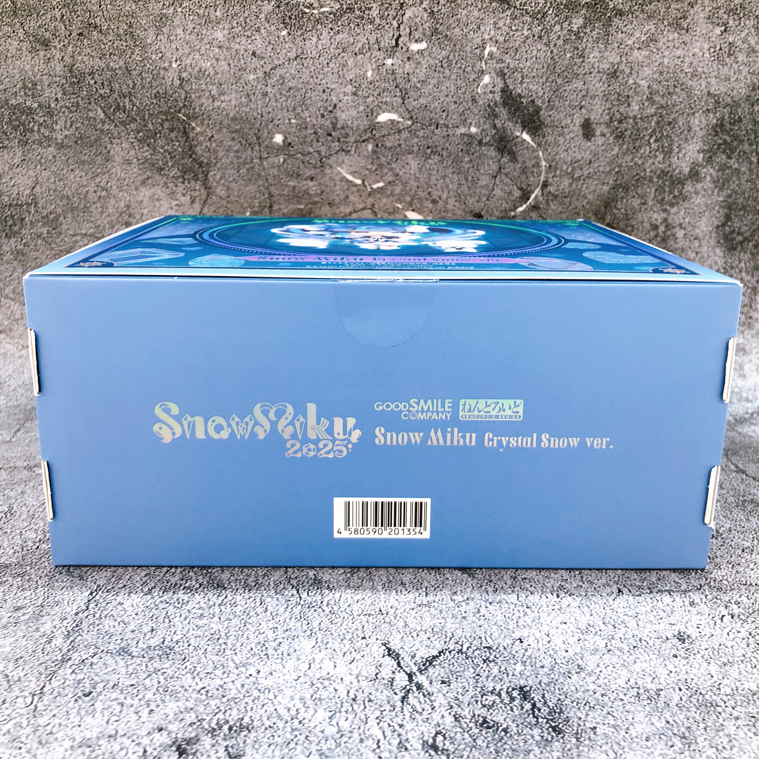 Hatsune Miku Crystal Snow ver. Nendoroid 2643 Good Smile Company Japan AUTHENTIC