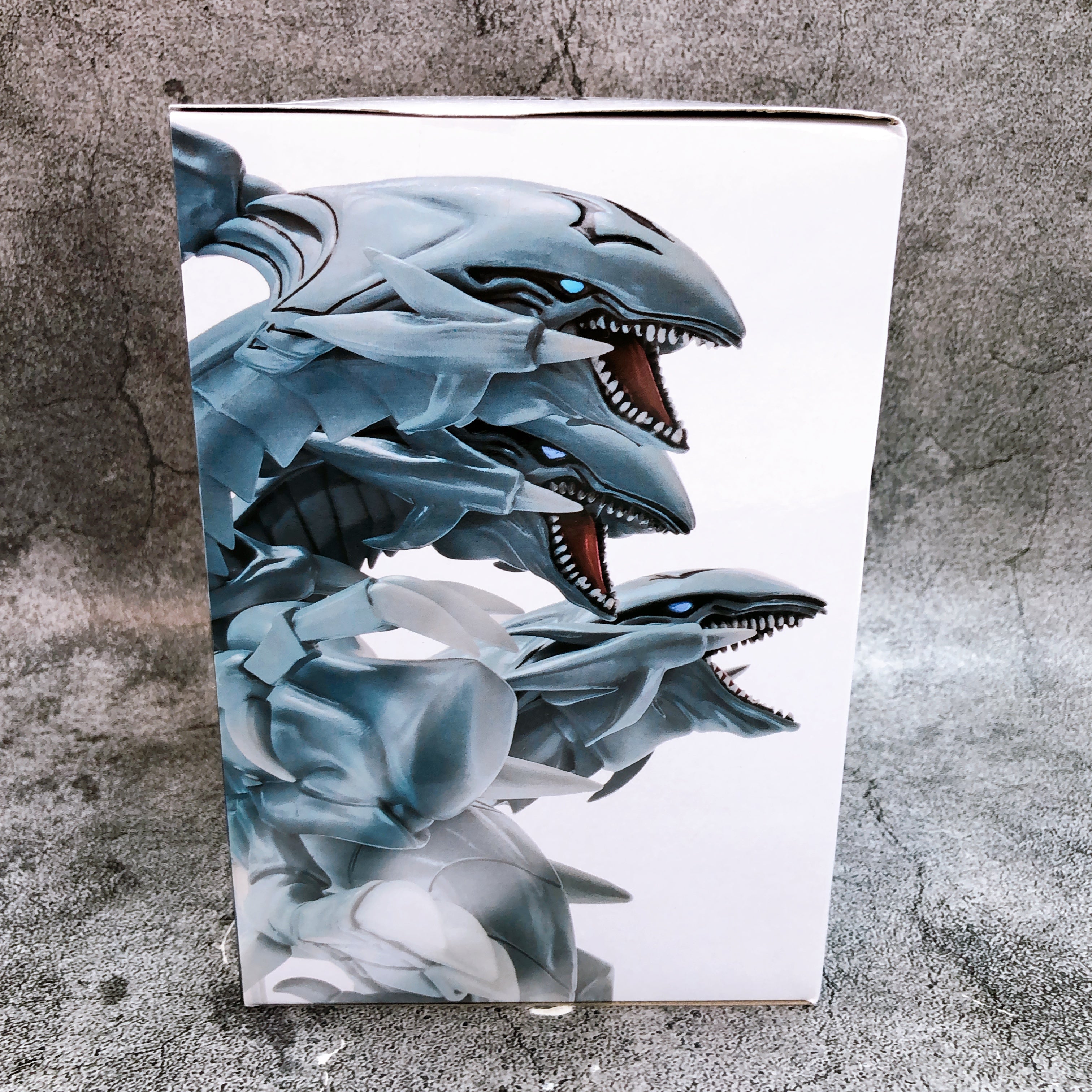 Yu-Gi-Oh! Blue-Eyes Ultimate Dragon Equal Arts Anime Figure Banpresto NEW