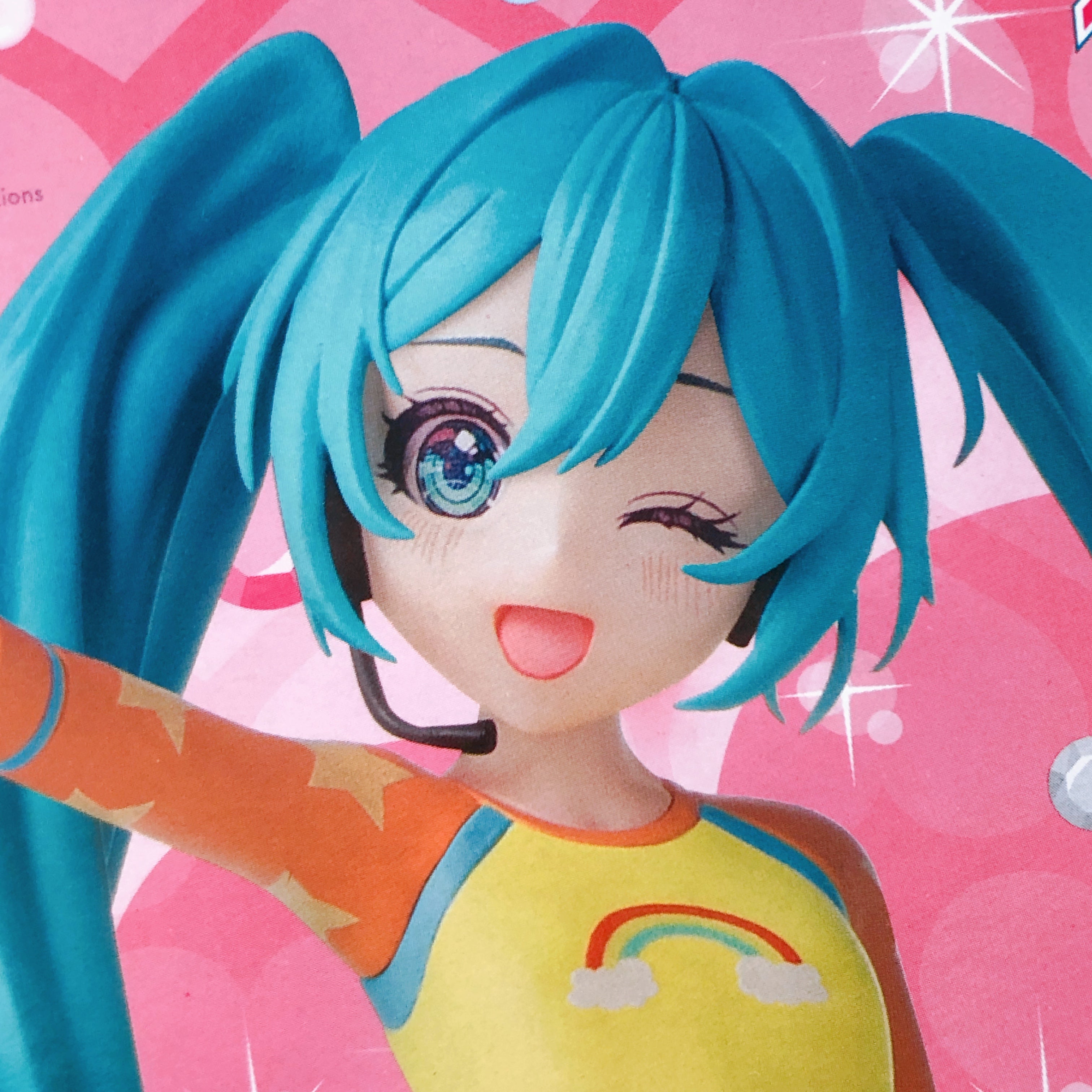 Hatsune Miku x Love and Berry Figure Love ver. Desktop Decorate Figure SEGA