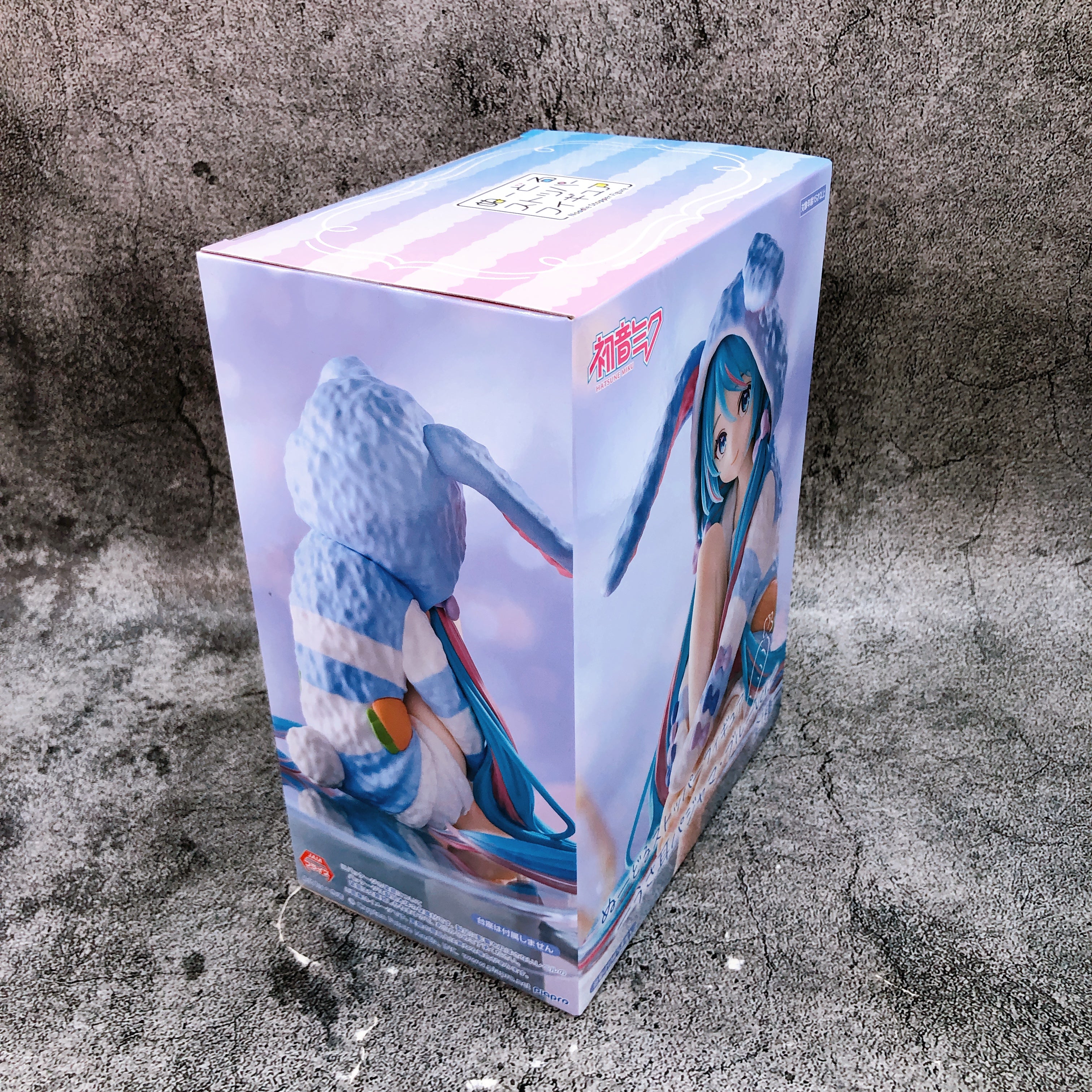 Hatsune Miku Bunny Ear Pajama Blue ver. Noodle Stopper Figure FuRyu
