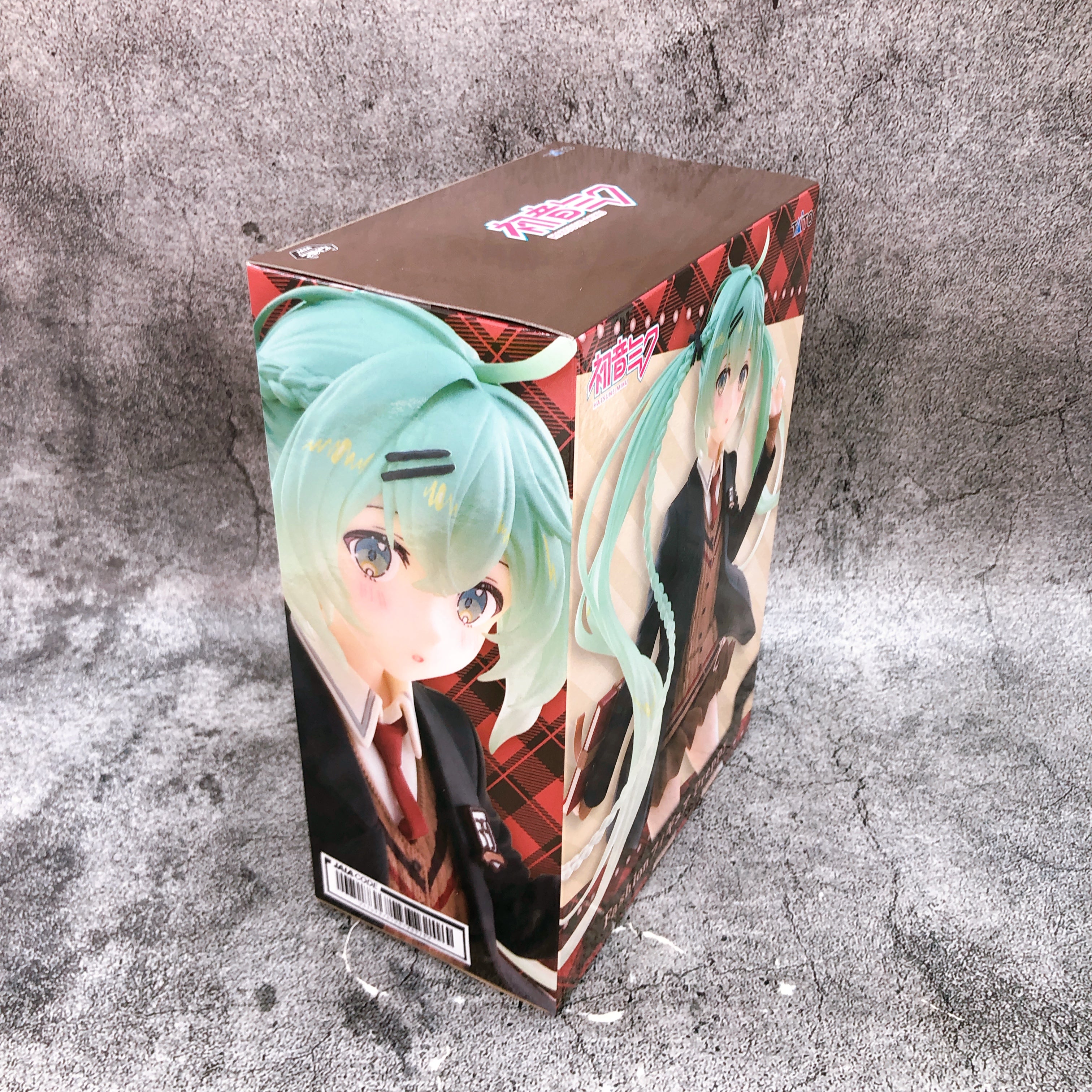 Hatsune Miku Fashion Figure Preppy Taito Japan Sealed FASTSHIP
