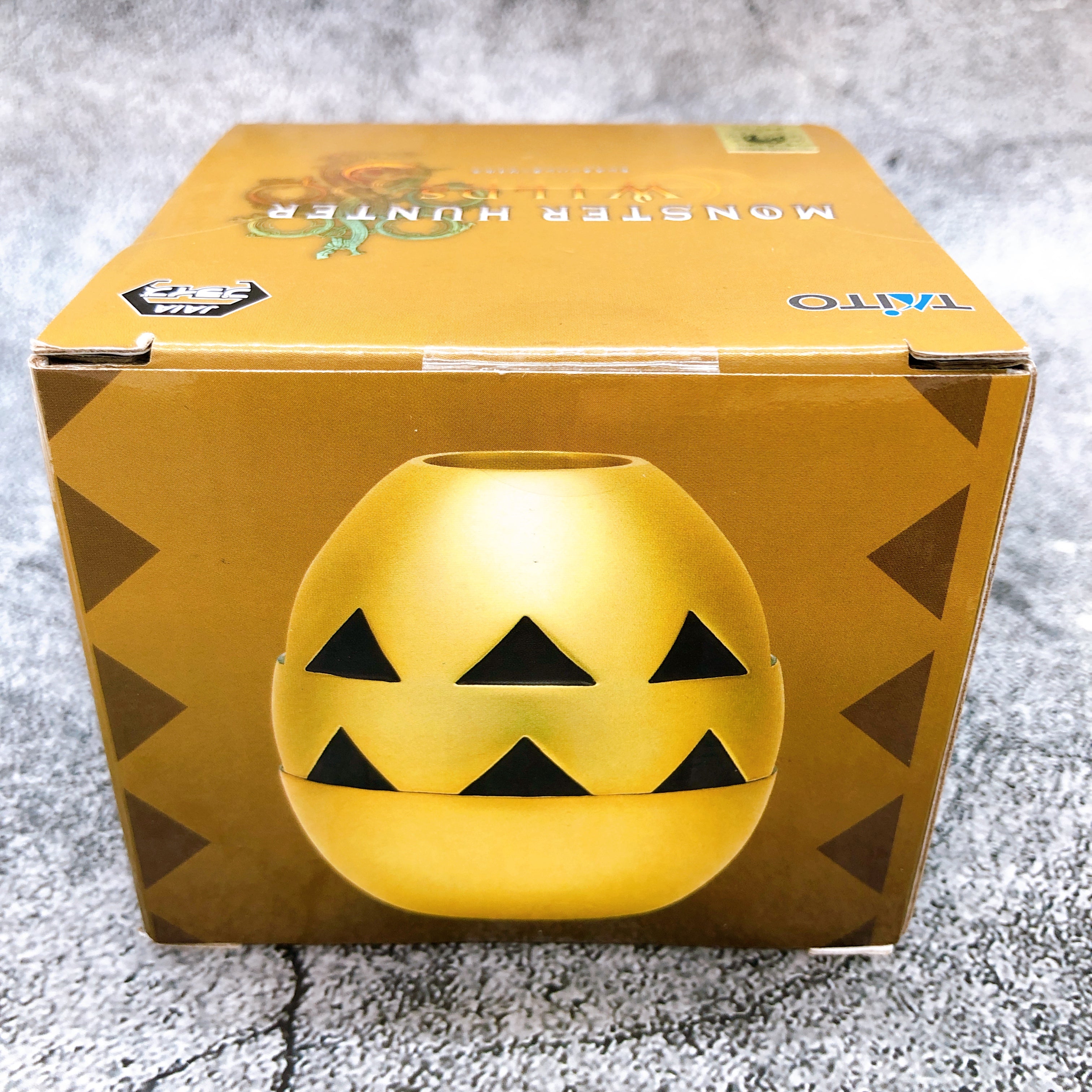 Monster Hunter Wilds Golden Egg Metal Pen Stand Taito Japan AUTHENTIC FASTSHIP