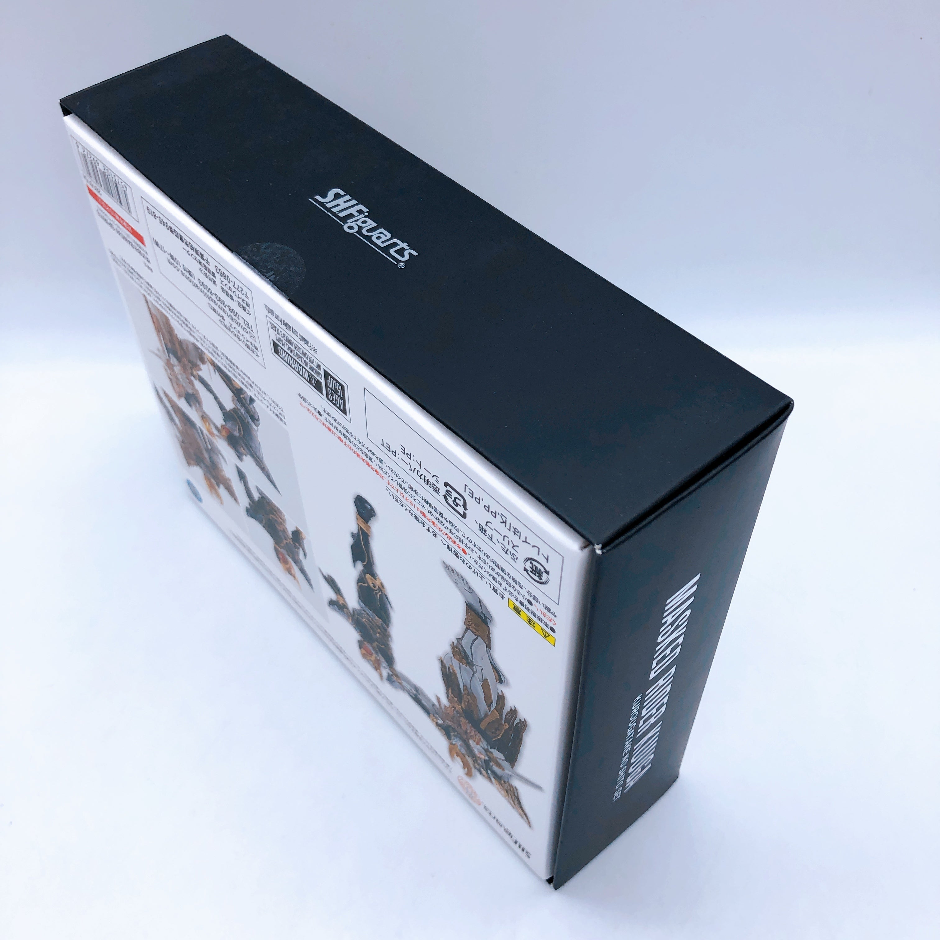 S.H.Figuarts Shinkocchou Seihou Kamen Rider Kuuga Kurougatake no Shito Set