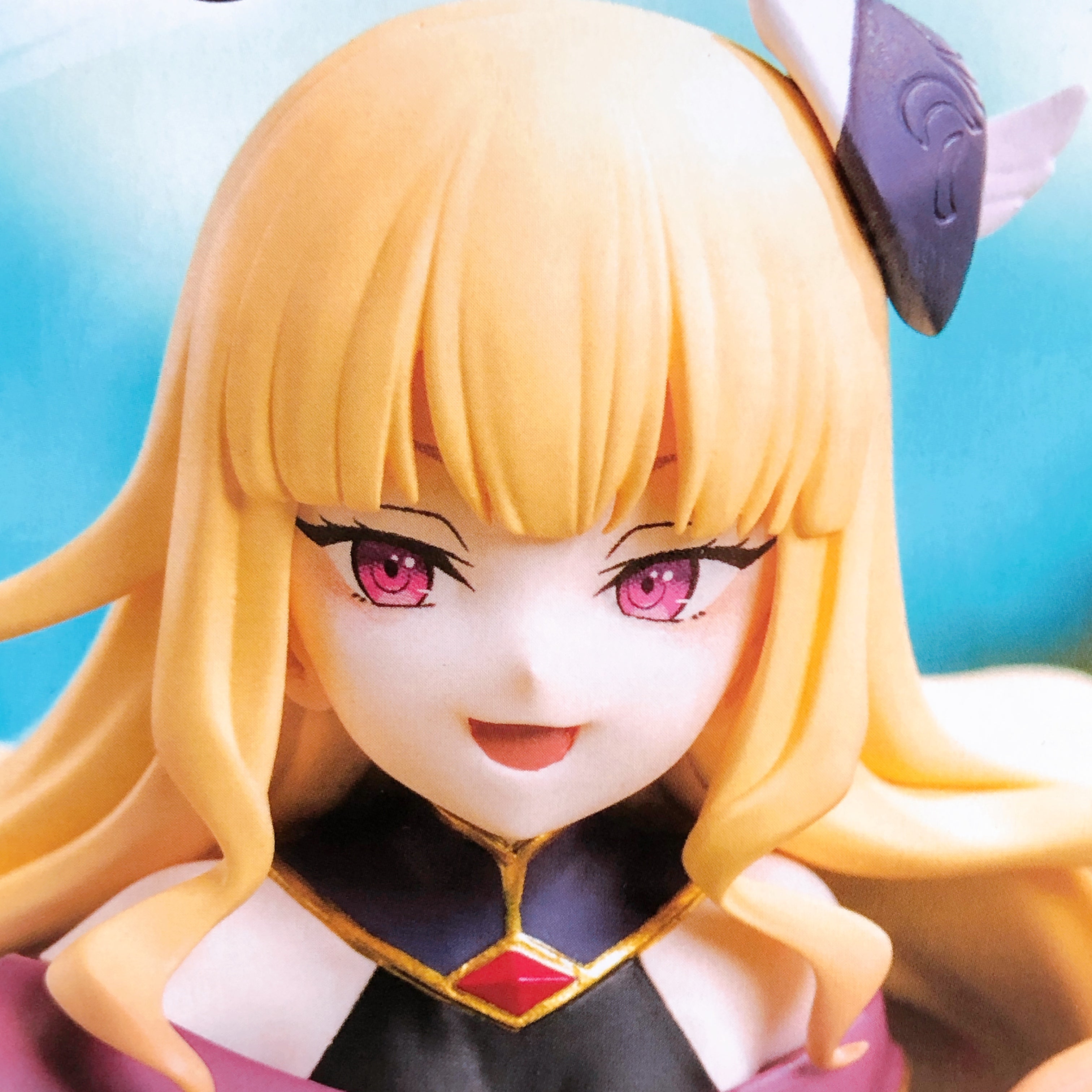 From Old Country Bumpkin to Master Swordsman Lucy Diamond High Premium Figure