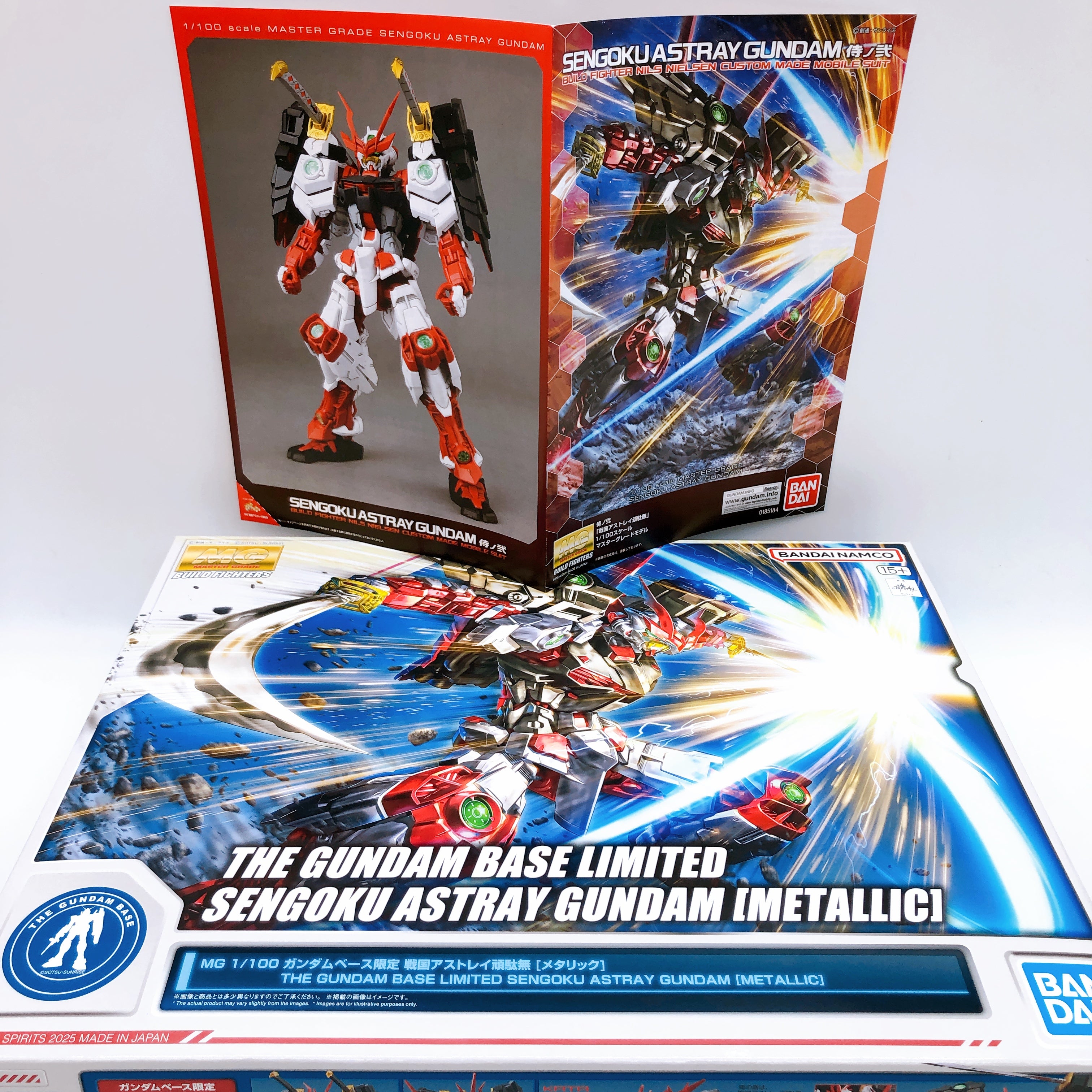 MG 1/100 Sengoku Astray Gundam Metallic Gundam Base Model Kit Bandai Japan NEW