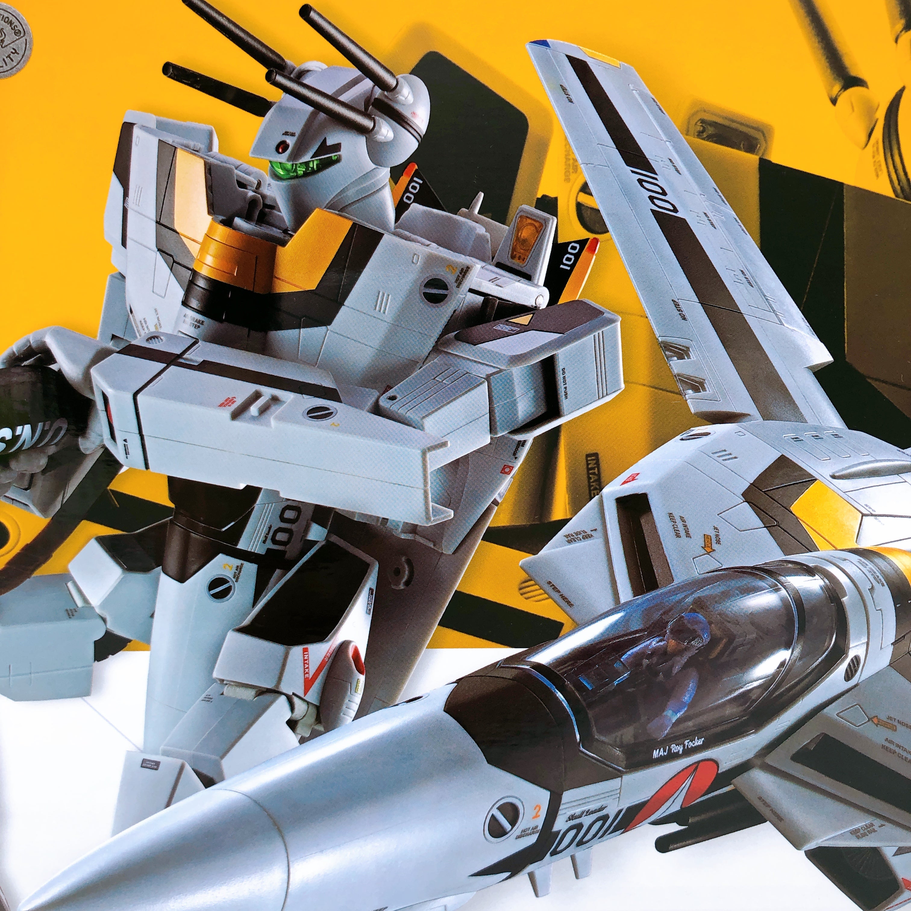 DX Chogokin Macross VF-1S Valkyrie Roy Focker Special Revival Ver. Action Figure