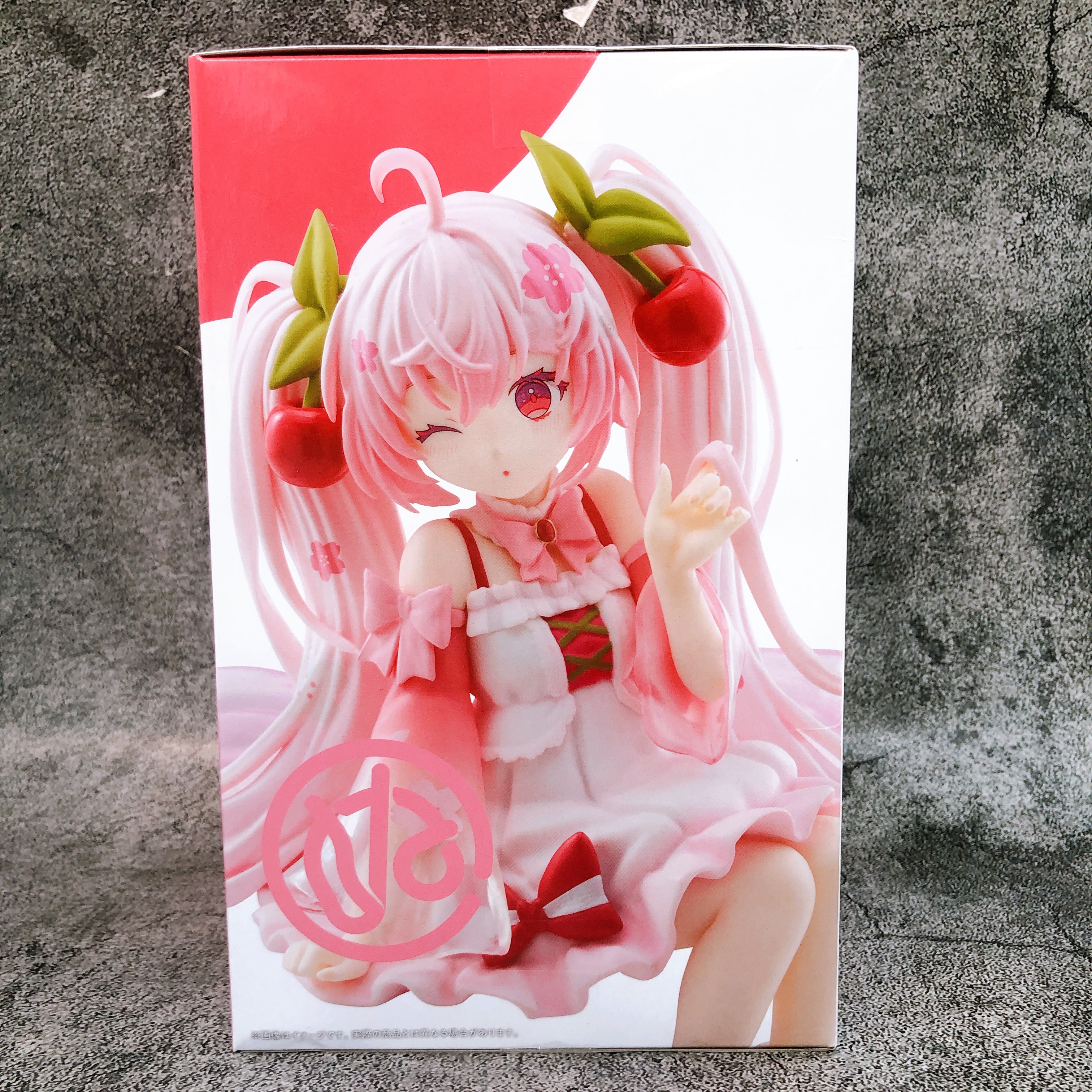 Hatsune Miku Sakura Miku 2025 WinkVer. Noodle Stopper Figure FuRyu Japan NEW