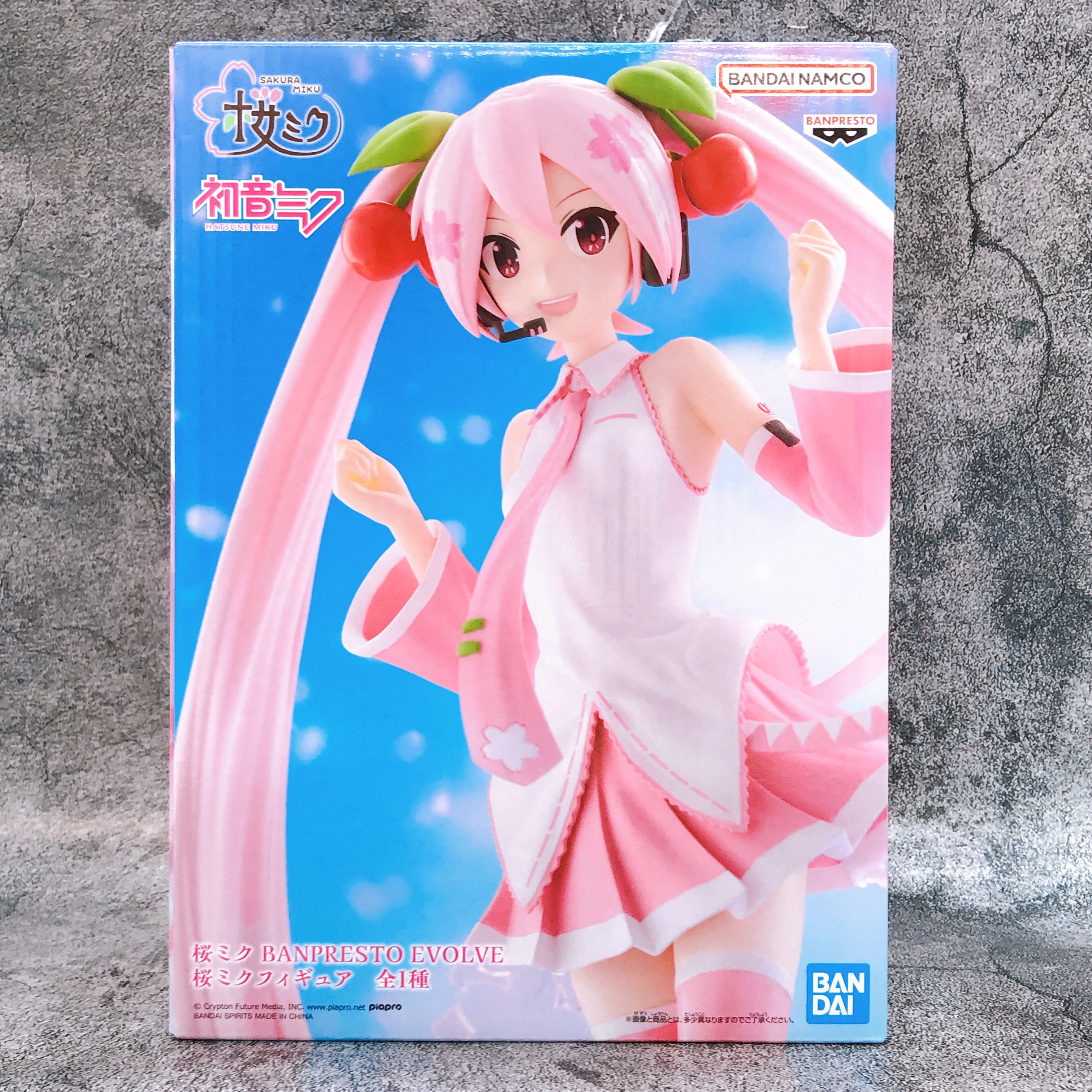 Hatsune Miku Sakura Miku Figure BANPRESTO EVOLVE Figure BANPRESTO Japan FASTSHIP