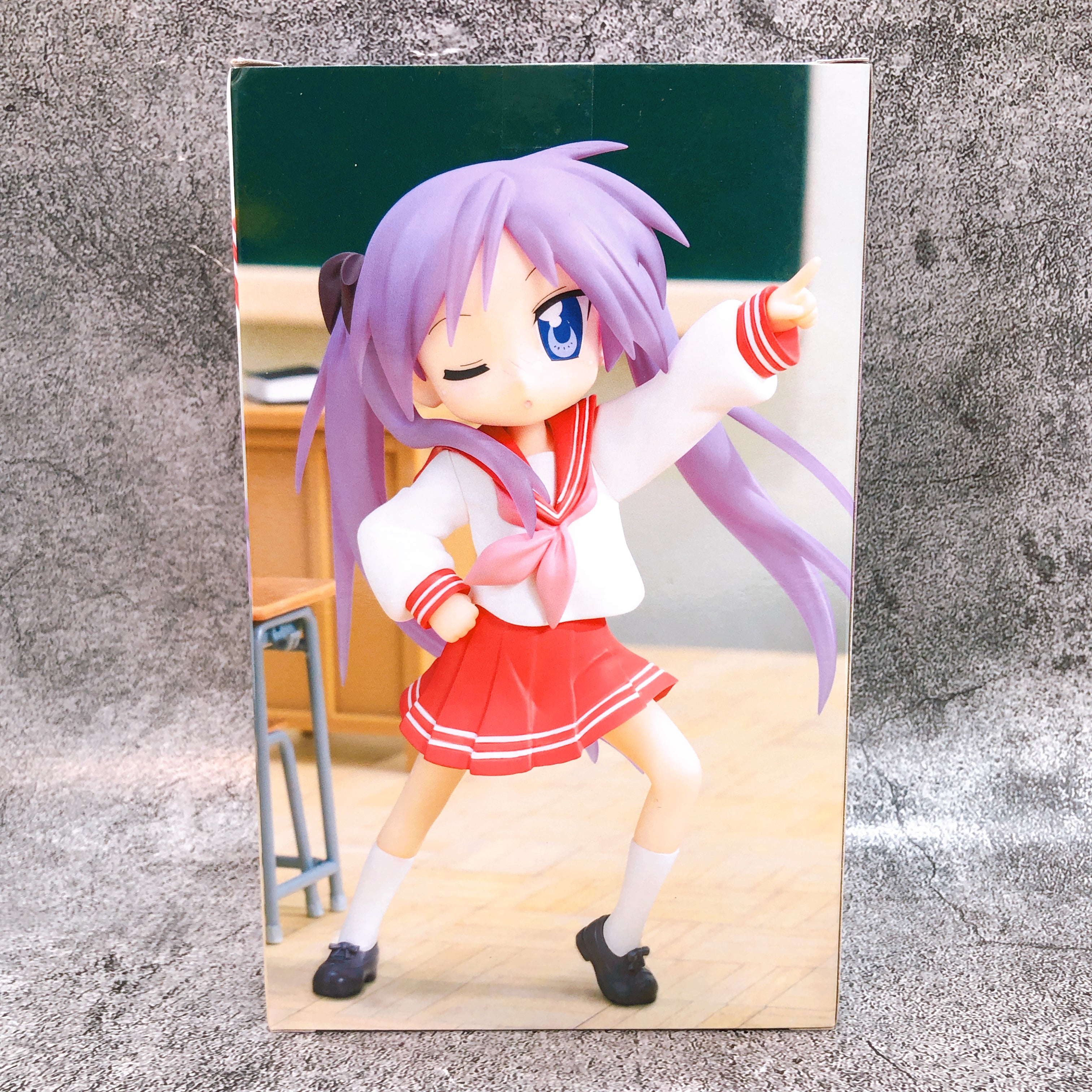 Lucky ☆ Star Kagami Hiiragi Vivit Figure System Service Japan AUTHENTIC 15+